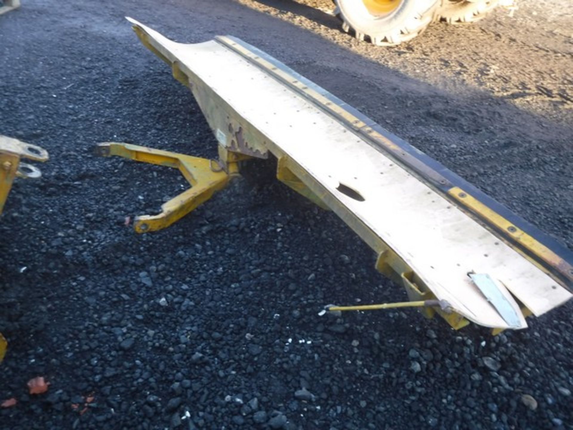 BUNCE SNOW PLOUGH, APPROX 10'6" X 3' - Image 2 of 2