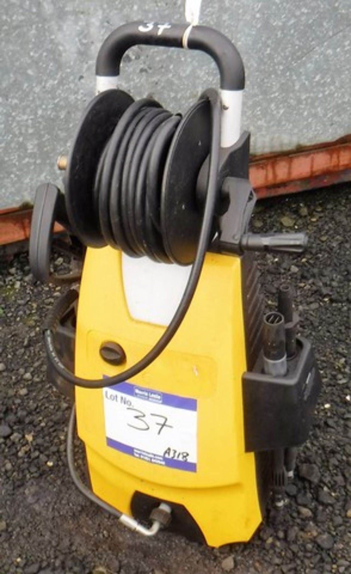 WOLF ELECTRIC PRESSURE WASHER FOR SPARES OR REPAIR