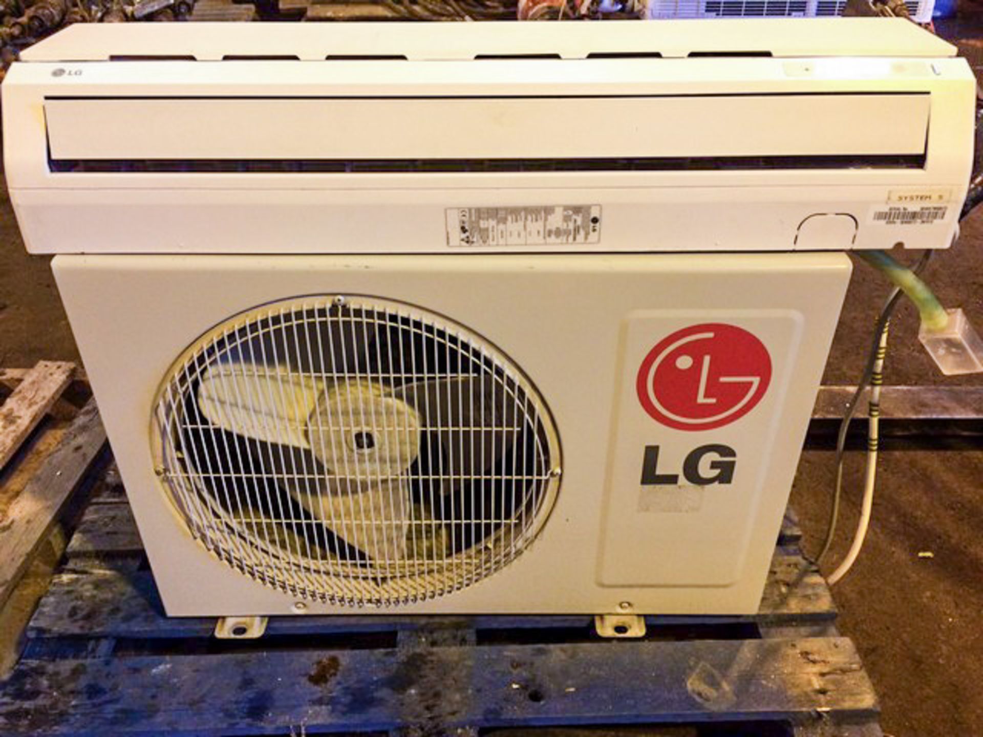 4 X LG AIR CONDITIONING UNITS** SOLD FROM & LOCATED AT BALLACHULISH PH49 4JQ VIEWING BY APPOINTMENT - Image 3 of 6