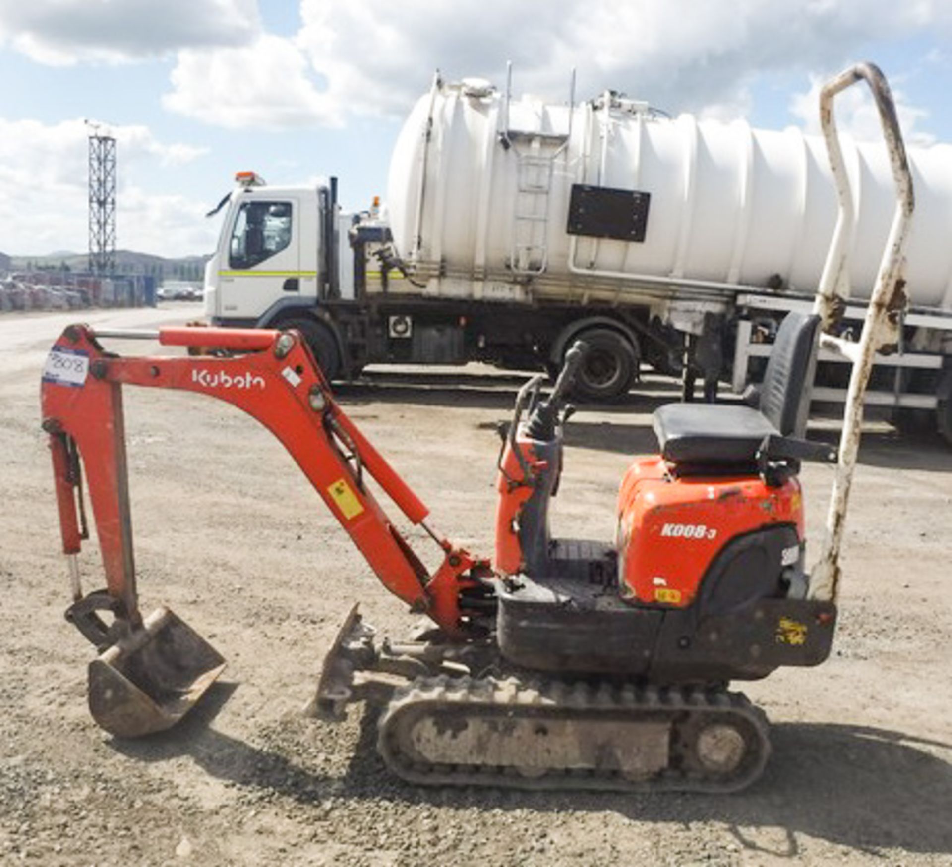 KUBOTA K008-3 ULTRA COMPACT EXCAVATOR C/W WITH BUCKET. SN12613. 3154 HRS. YEAR UNKNOWN - Image 9 of 18