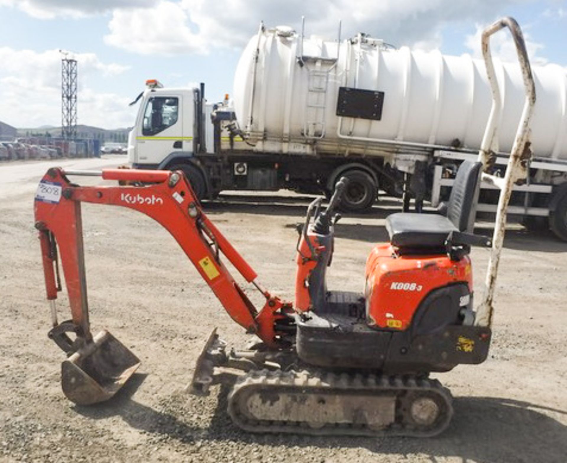 KUBOTA K008-3 ULTRA COMPACT EXCAVATOR C/W WITH BUCKET. SN12613. 3154 HRS. YEAR UNKNOWN - Image 10 of 18