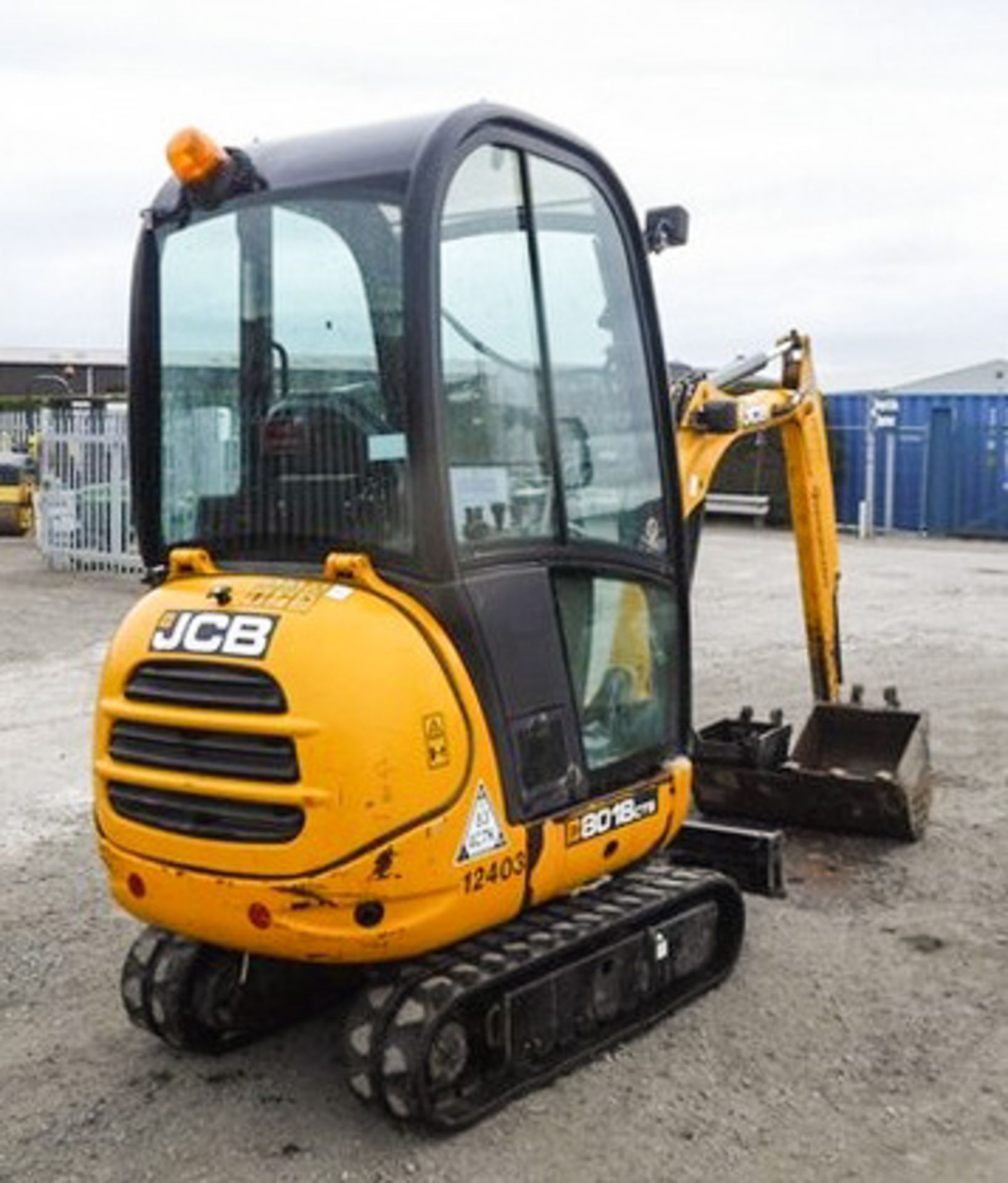 2010 JCB 8018, REG - Q143DCD, S/N 1544343, 1398HRS (NOT VERIFIED) 3 BUCKETS (300, 450 & 900MM), RUBB - Image 17 of 21