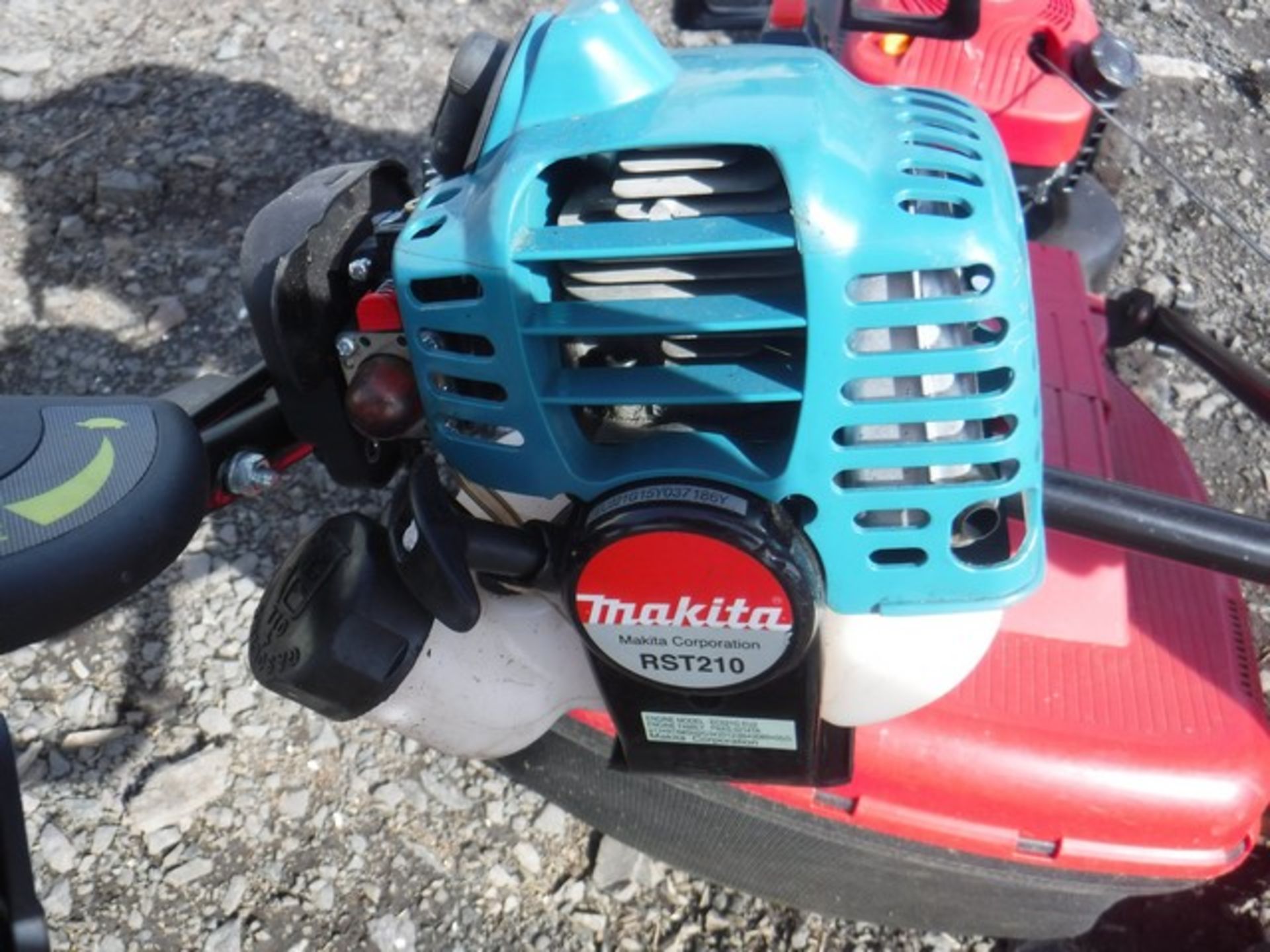 MOUNTFIELD SP474 ROTARY MOWER & MAKITA RST210 STRIMMER - Image 2 of 2