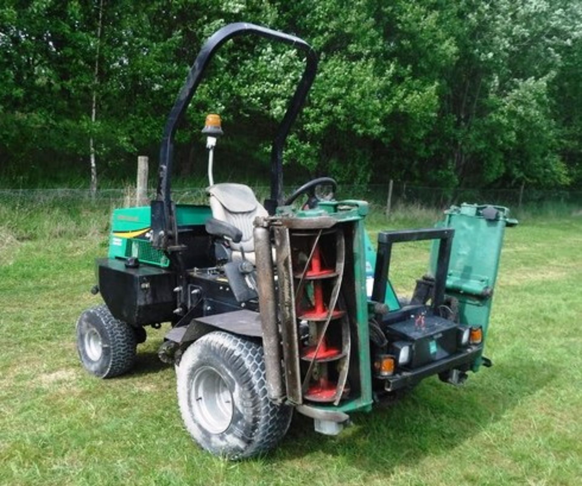 2009 RANSOME PARKWAY 2250 PLUS MOWER. REG NO SF58 OUA. 2714 HRS - Image 13 of 19