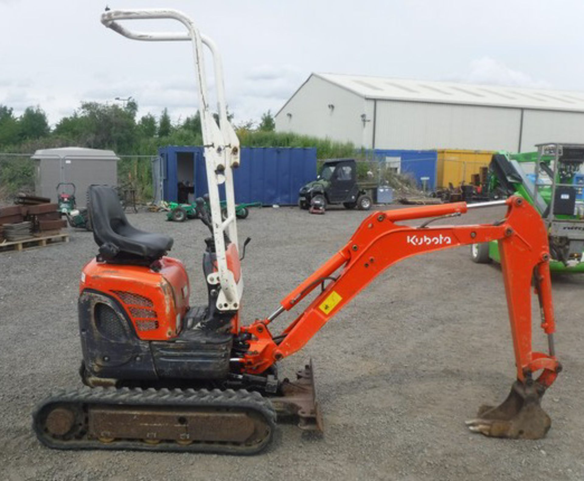 2007 KUBOTA H10-3 MICRO DIGGER, 2622HRS (NOT VERIFIED), 1 BUCKET, 1 TON C/W EXTENDING UNDERCARRIAGE - Image 4 of 19