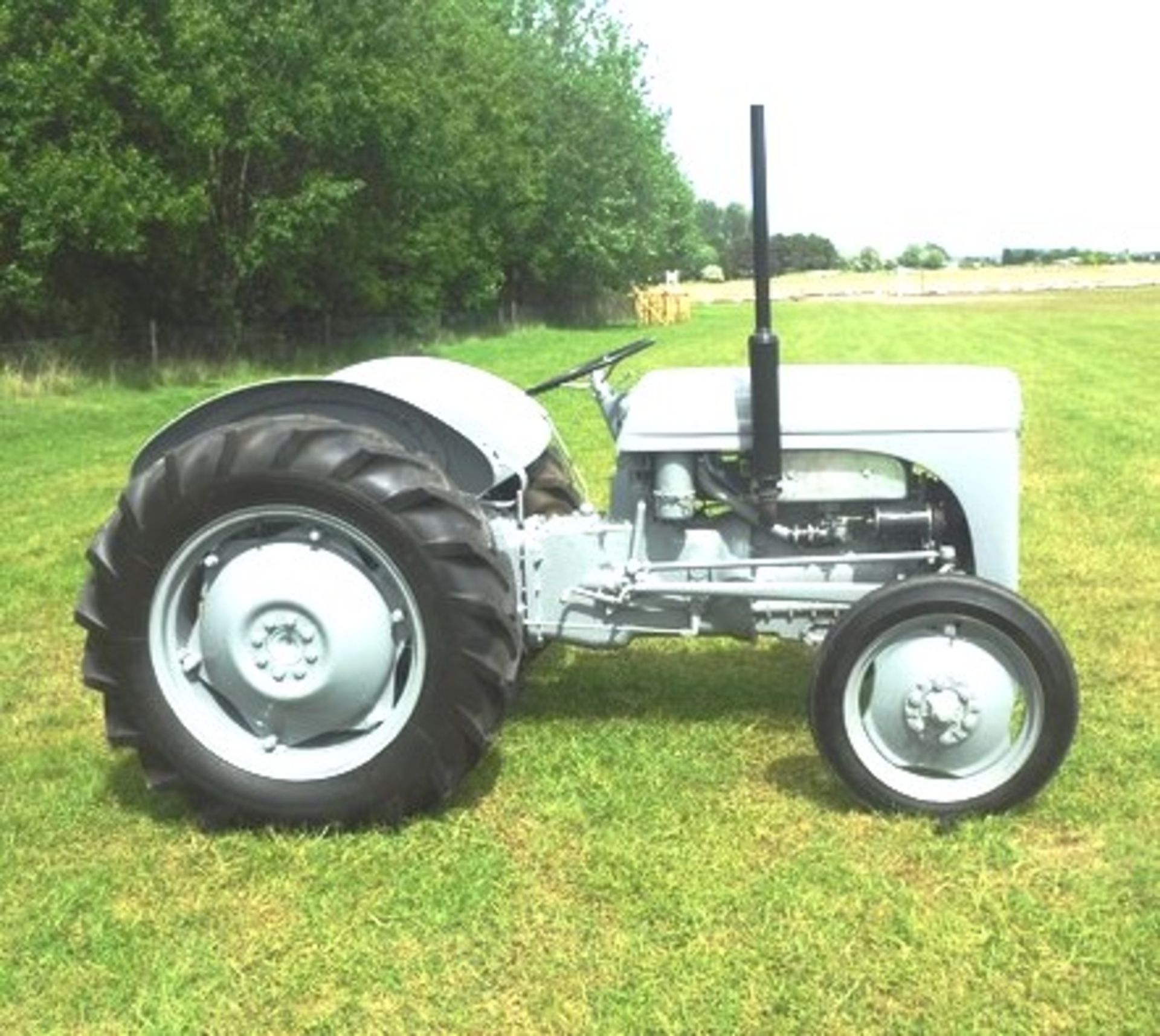 1951 MASSEY FERGUSON TED20 PETROL TRACTOR (GREY) MILEAGE NOT KNOWN - NO DIAL - Image 7 of 12