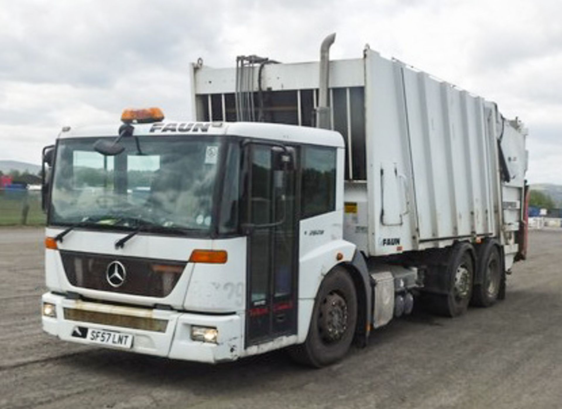 MERCEDES MODEL ECONIC 2629LL - 6370cc