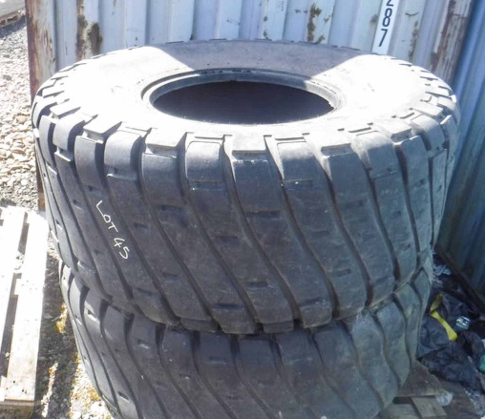 2 X 23.1 - 26 GRASS TYRES