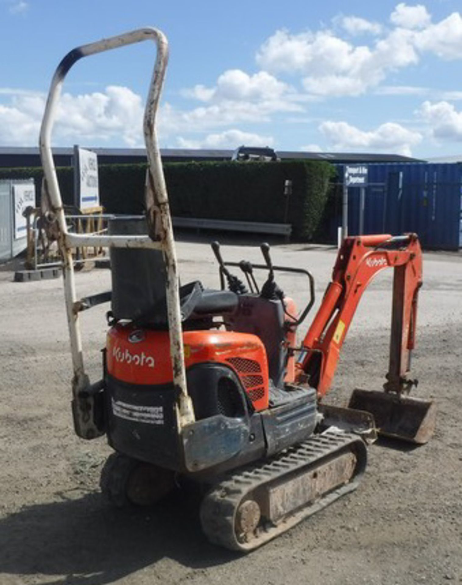 KUBOTA K008-3 ULTRA COMPACT EXCAVATOR C/W WITH BUCKET. SN12613. 3154 HRS. YEAR UNKNOWN - Image 5 of 18