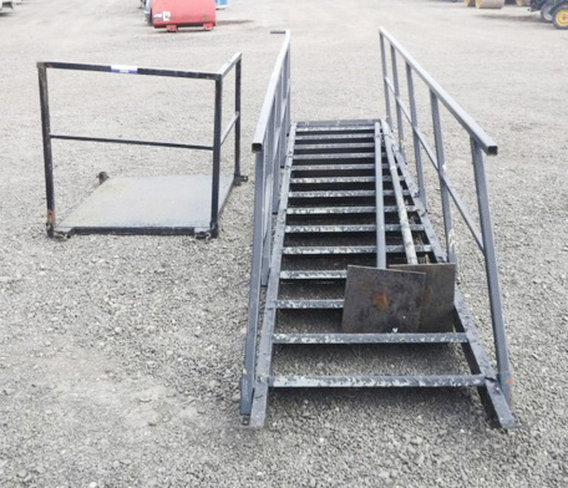 SET OF FIRST STOREY PORTABLE BUILDING ANTI-SLIP ACCESS STEPS C/W LANDING & STABILISER POLES, HAND RA - Image 2 of 3