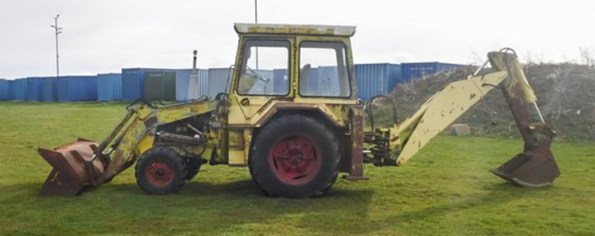 1972/1973 HYMAC 270 BACKHOE LOADER, SN 207-270, 4182 HOURS (NOT VERIFIED), ENGINE NO C407354, CHASSI - Image 8 of 11