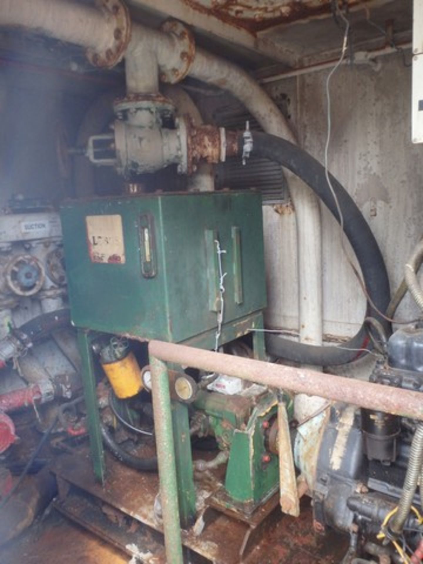 STEEL DUMB BARGE (SULLAGE) C/W GENERATOR & PUMPING PIPEWORK, L - 20.69M, W - 7M, NOT IN CERT (SOLD A - Bild 4 aus 18