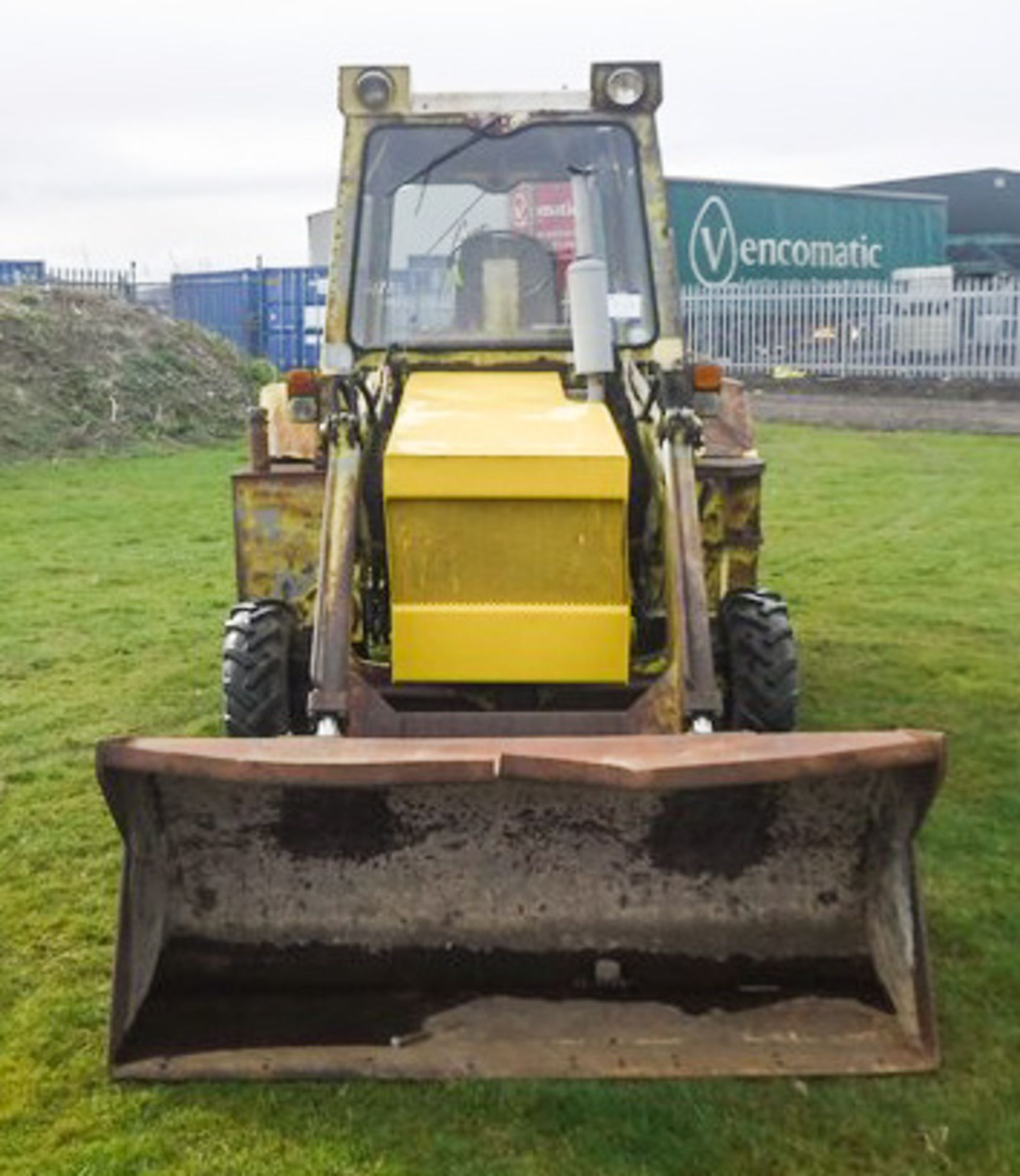 1972/1973 HYMAC 270 BACKHOE LOADER, SN 207-270, 4182 HOURS (NOT VERIFIED), ENGINE NO C407354, CHASSI - Image 3 of 11