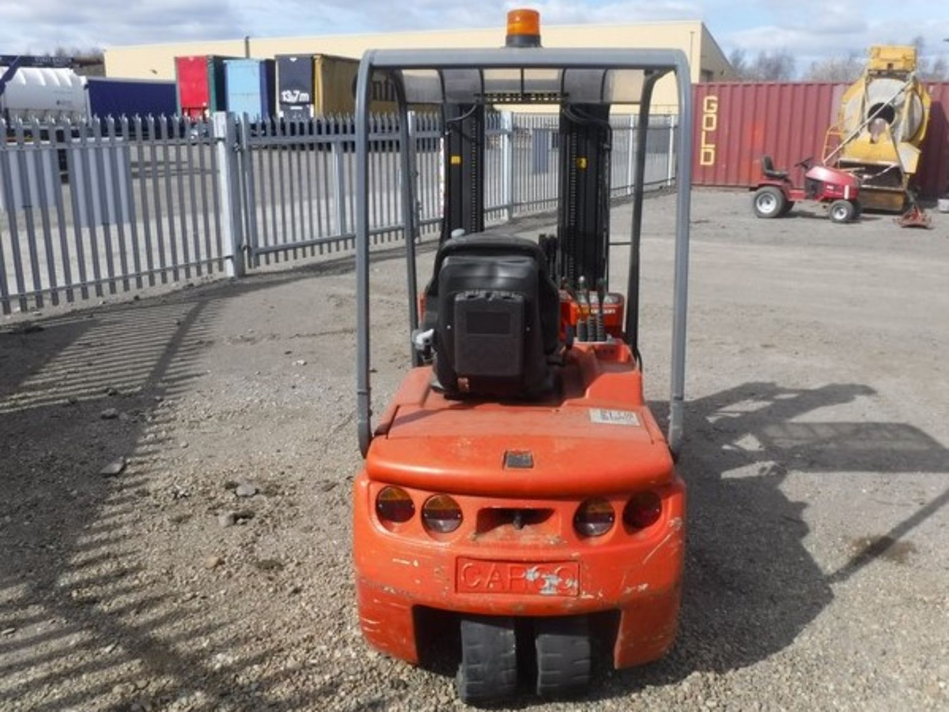 2004 BT CARGO CBT15 FORKLIFT - SN LE249762 - 4198 HRS. 1.5T - Image 3 of 8