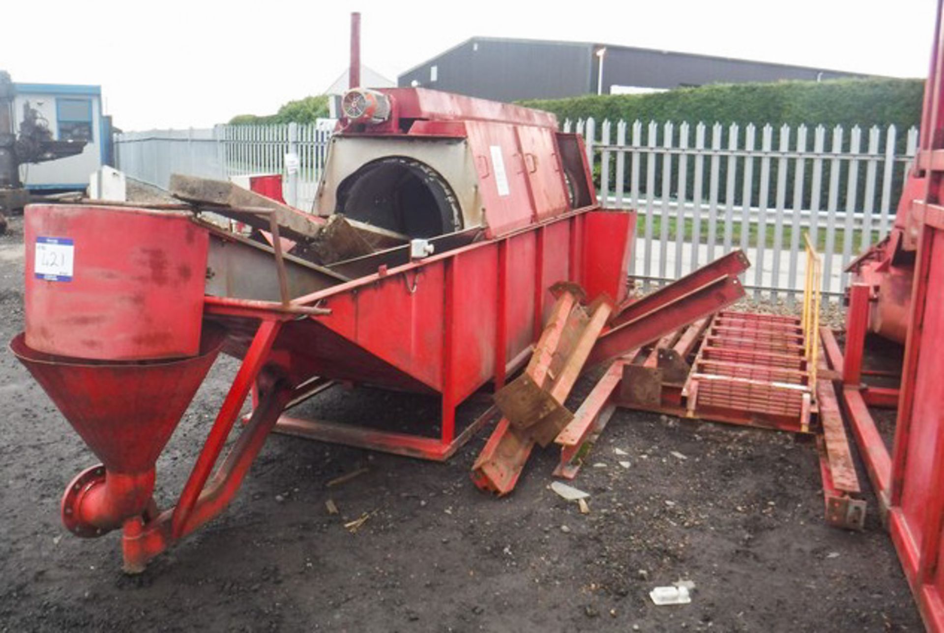 GRAVEL WASH PLANT, TROMMELL FRAME C/W LADDERS, HOLDING TANK & SCREEN - Image 2 of 7