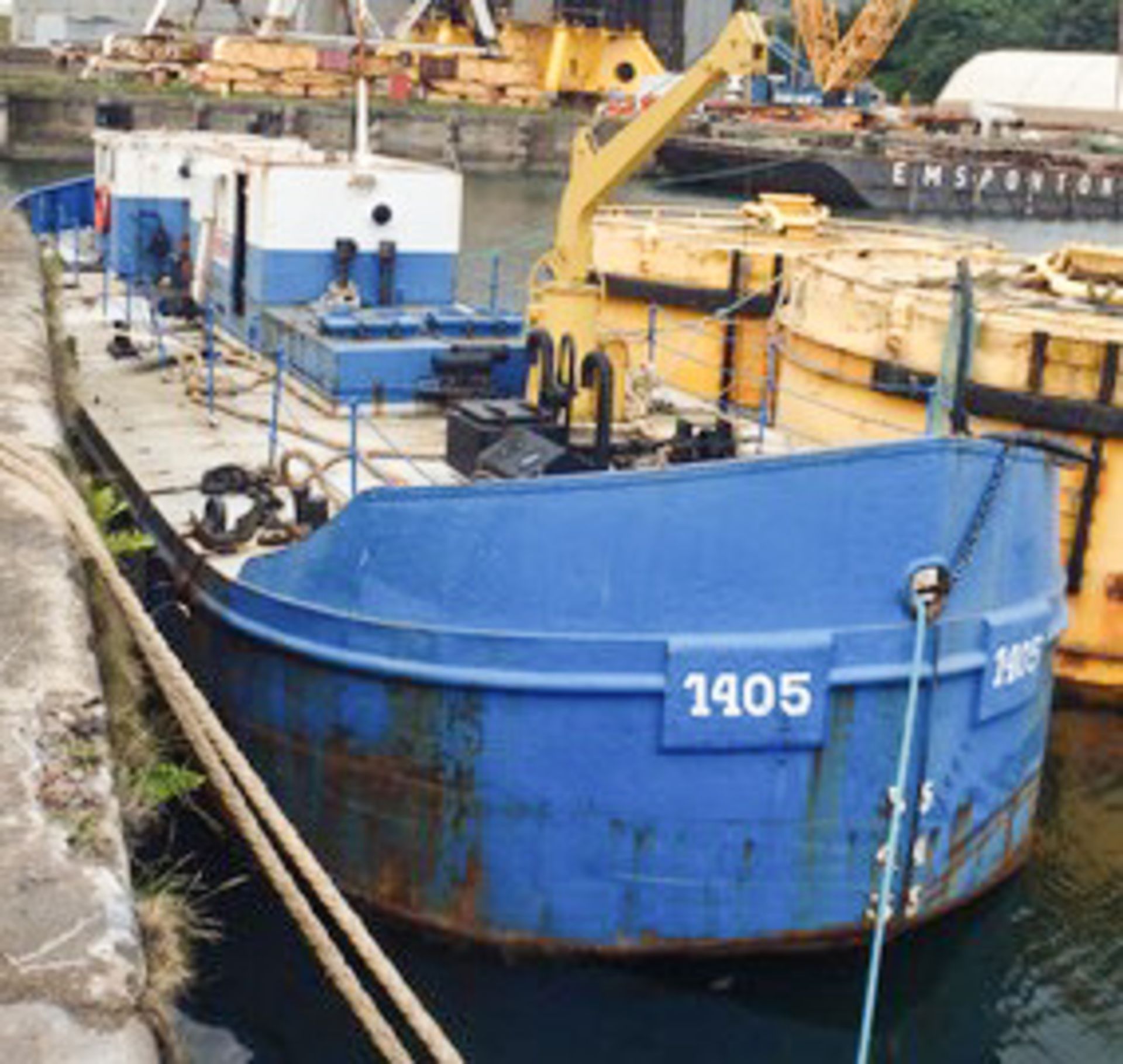 STEEL DUMB BARGE (SULLAGE) C/W GENERATOR & PUMPING PIPEWORK, L - 20.69M, W - 7M, NOT IN CERT (SOLD A