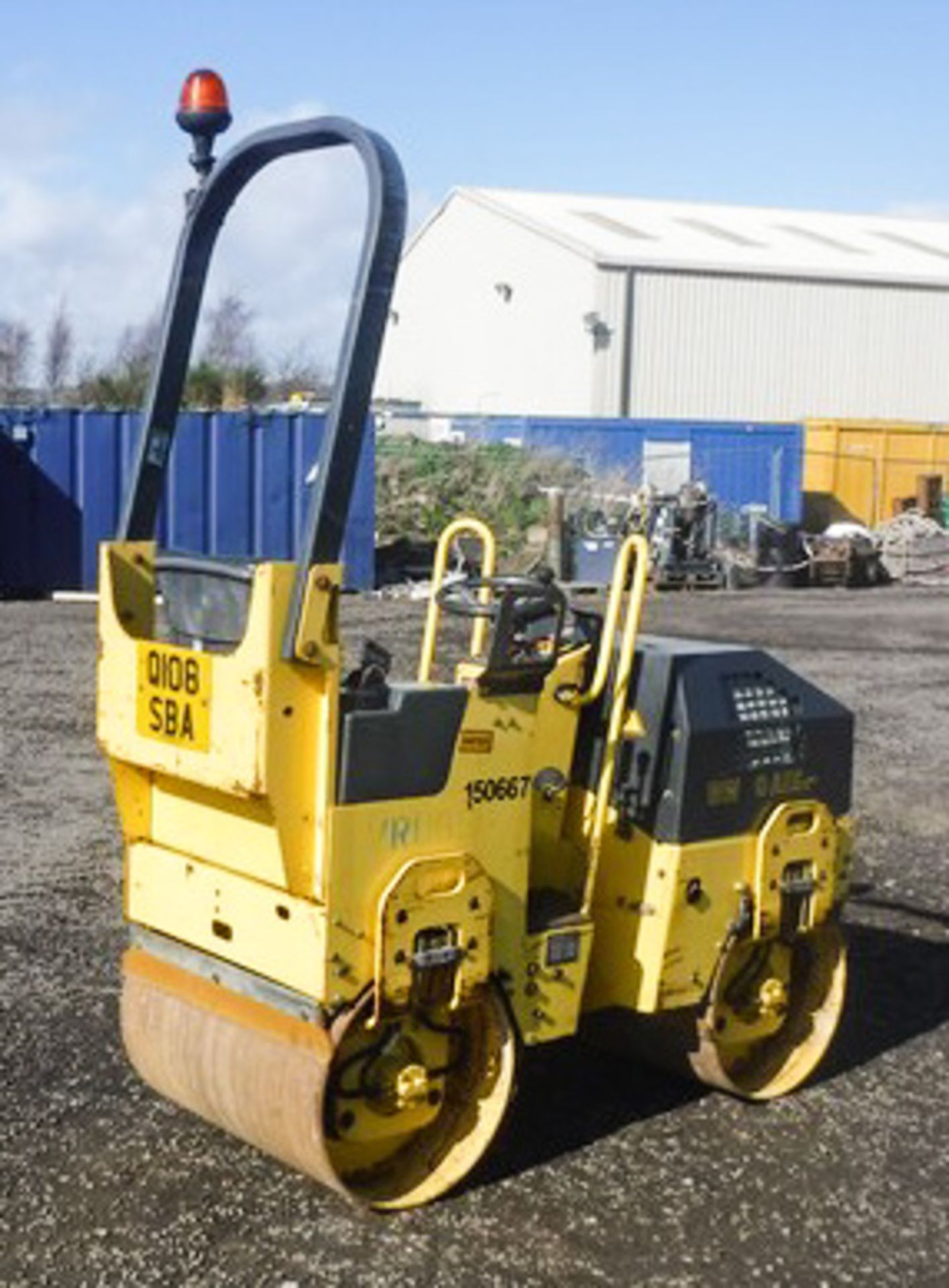 2005 BOMAG 80 ROLLER, S/N - 101460425836, GVW (TONNES) 1620, REG - Q108 SBA, 61099 HRS (NOT VERIFIE - Image 4 of 8