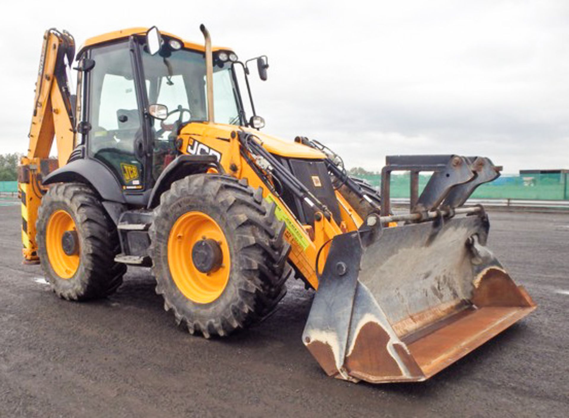 2012 JCB 4CX SITEMASTER, 14H3WM, REG - 131-TS-1132, S/N JCB4CX4WK02108032, TIER 3 ENGINE, HAMMER PIP - Image 3 of 20