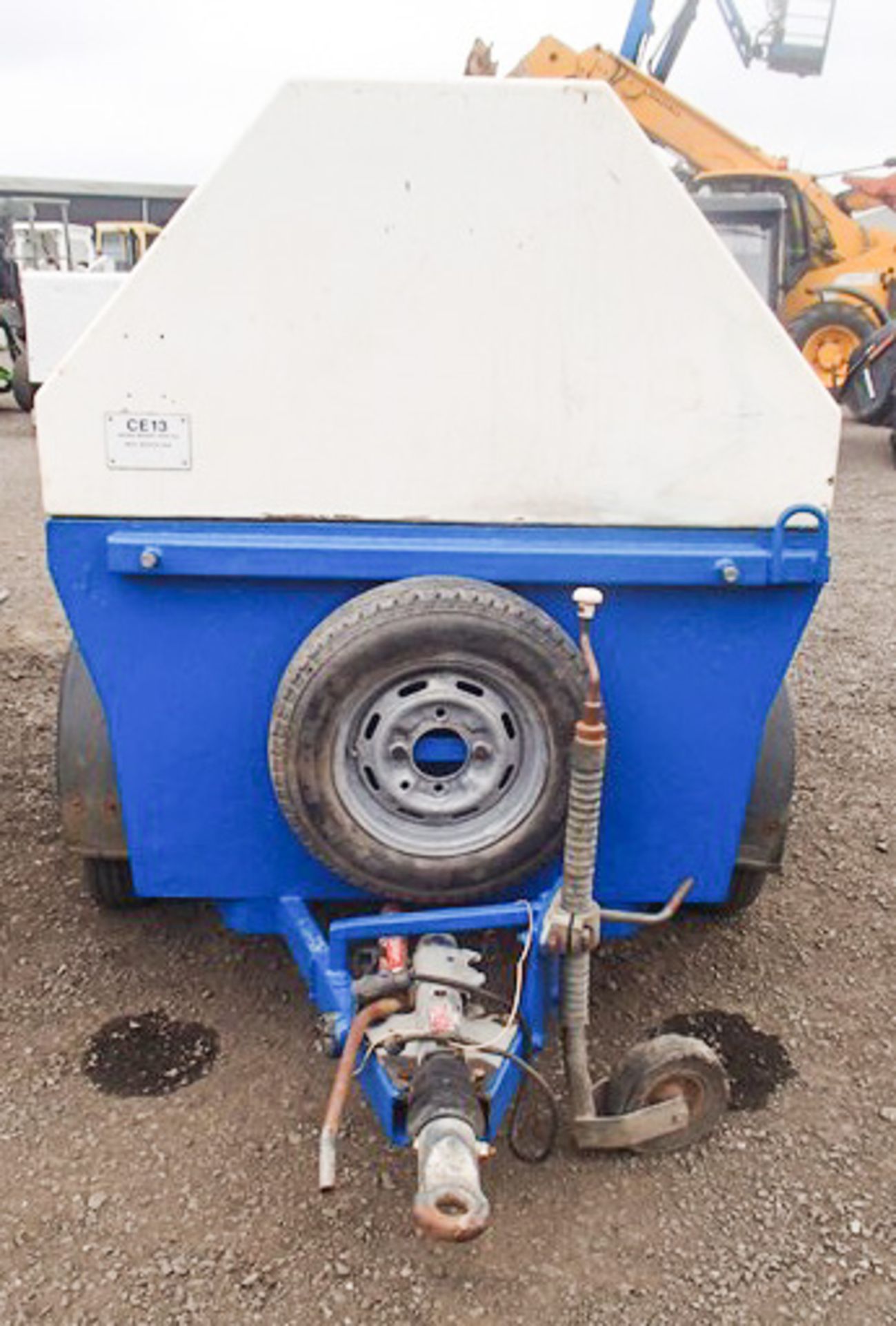 DIESEL BOWSER 1000LTRS, CAN BE TOWED - Bild 2 aus 7