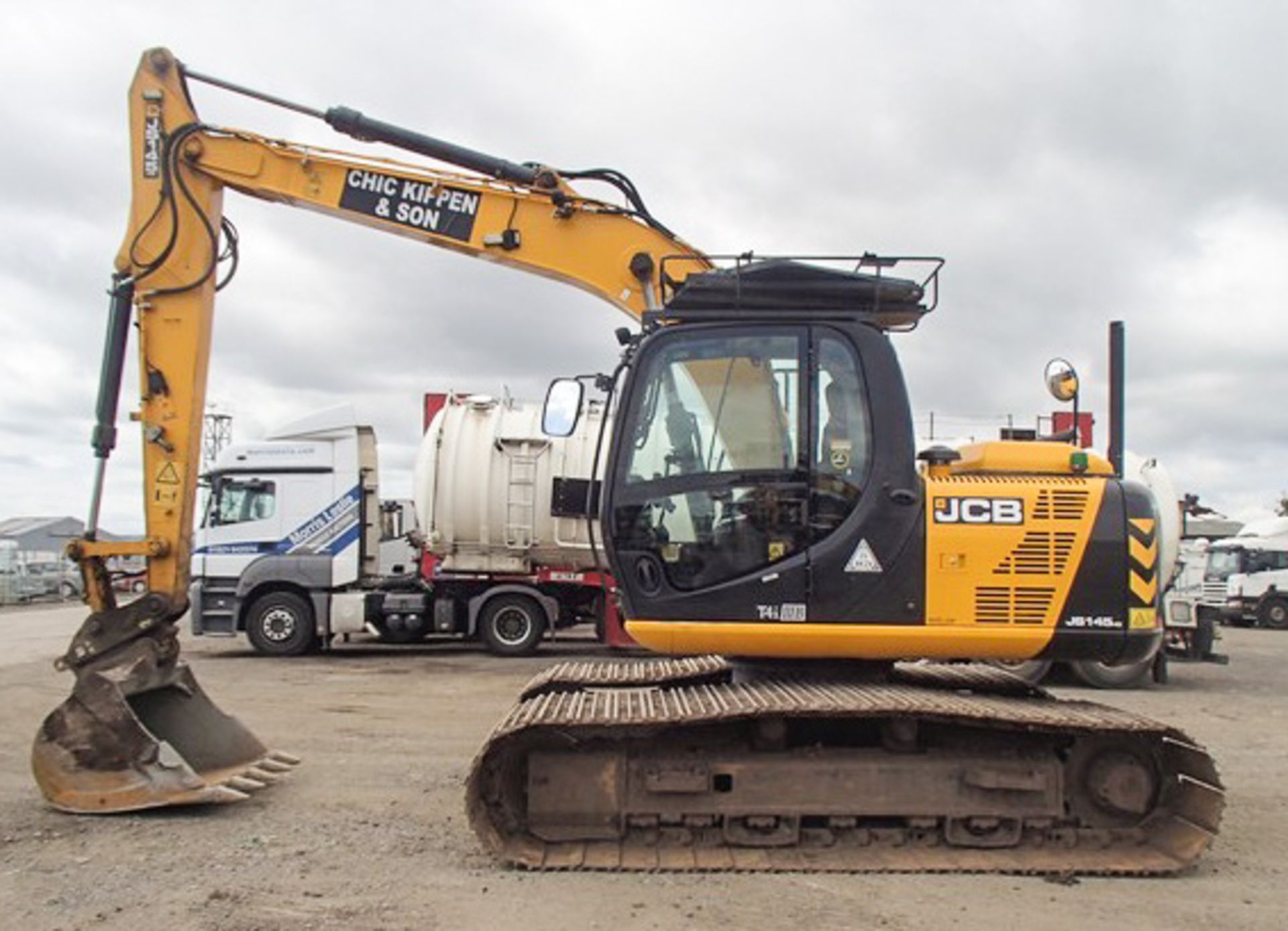 2014 JCB 145HD WIDESPREAD, S/N JCBJS14EV023, 1875HRS (NOT VERIFIED) C/W 2 SETS OF TRACKS STANDARD & - Image 8 of 35