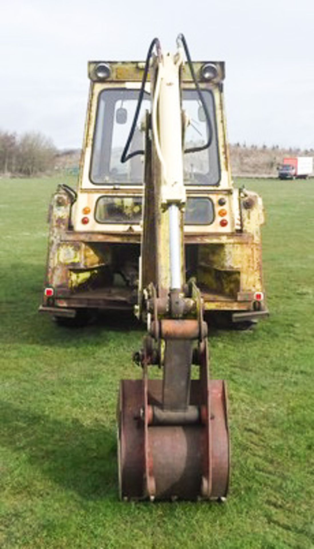 1972/1973 HYMAC 270 BACKHOE LOADER, SN 207-270, 4182 HOURS (NOT VERIFIED), ENGINE NO C407354, CHASSI - Image 6 of 11