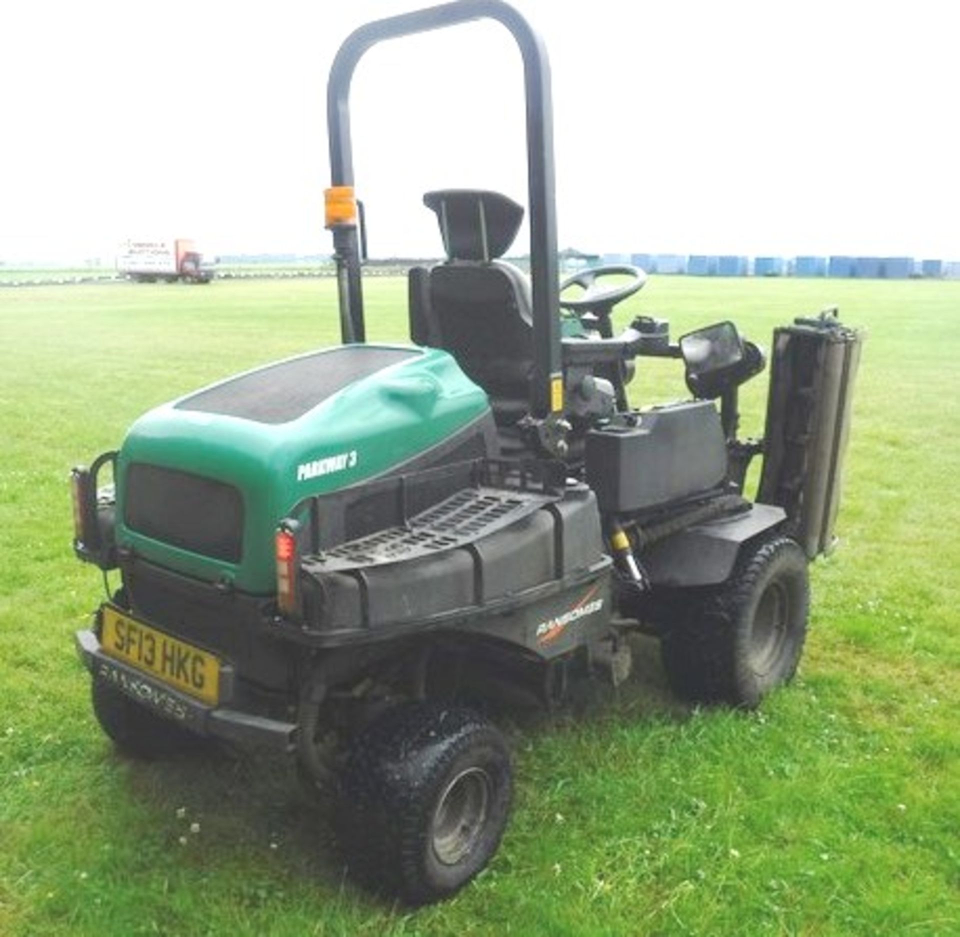 2013 REG RANSOMES PARKWAY 3 RIDE-ON MOWER REG SF13 HKG. S/N H000414. 2039HRS (NOT VERIFIED) - Image 12 of 16