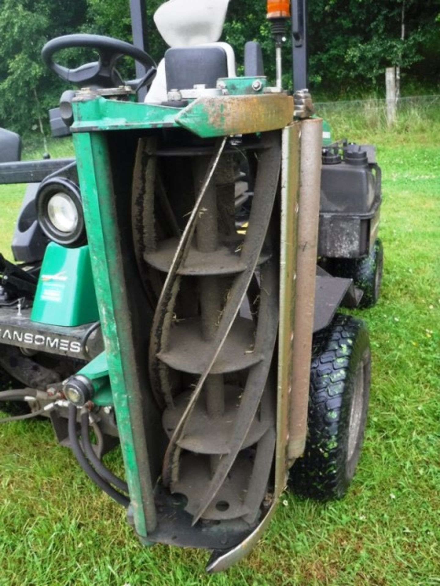 2013 REG RANSOMES PARKWAY 3 RIDE-ON MOWER REG SF13 HKG. S/N H000414. 2039HRS (NOT VERIFIED) - Image 16 of 16