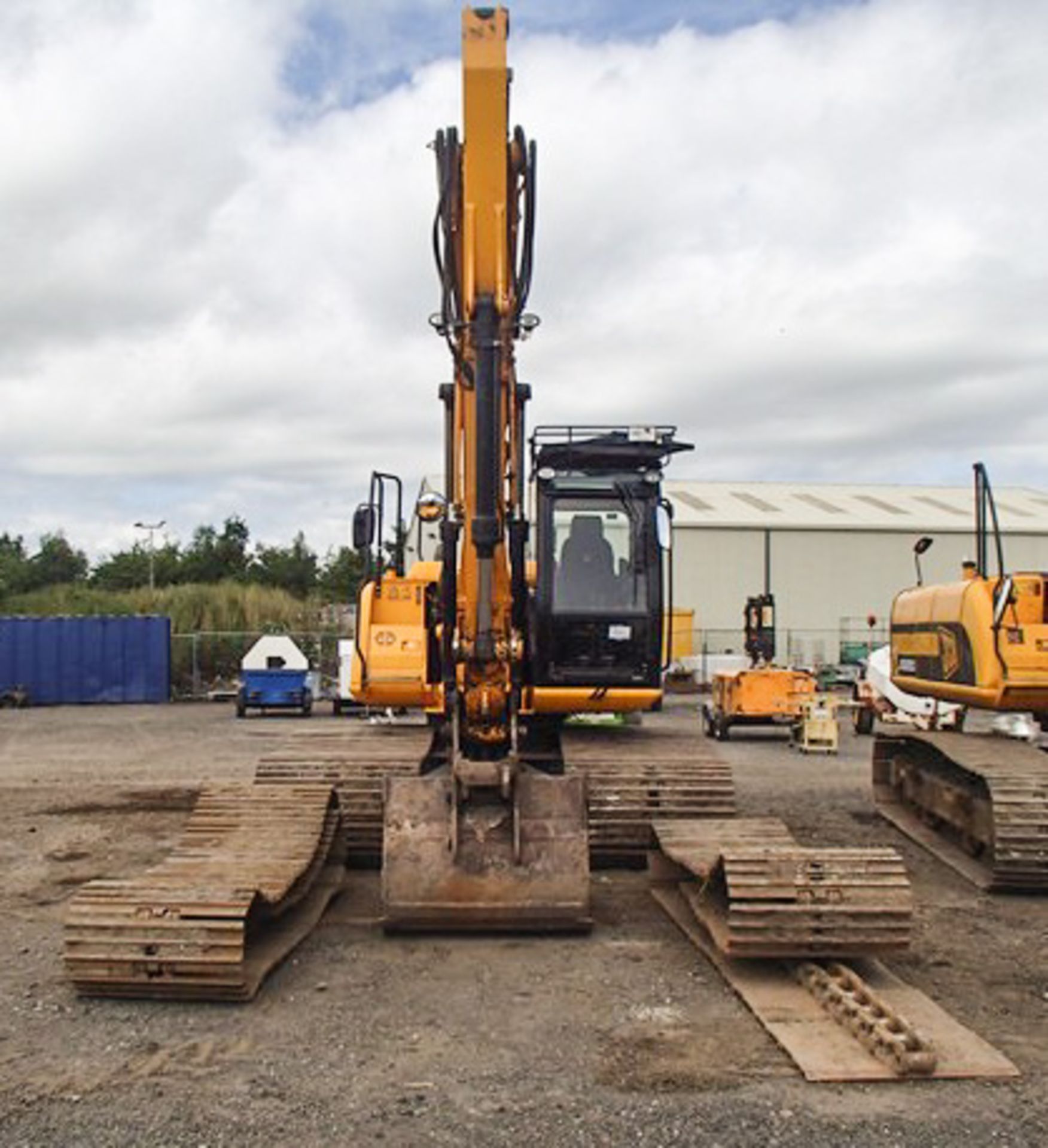 2014 JCB 145HD WIDESPREAD, S/N JCBJS14EV02307404, 1875HRS (NOT VERIFIED) C/W 2 SETS OF TRACKS STANDA - Image 35 of 35