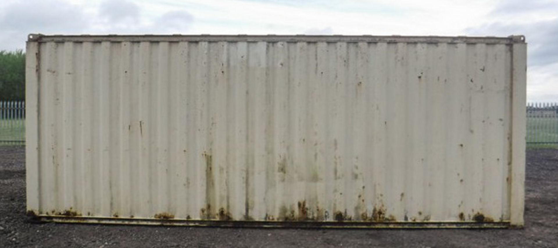 USED 20 X 8 STORAGE CONTAINER, LIFTING EYES, NO FORKLIFT POCKETS, NO KEY, S/N SS2280 - Image 2 of 4