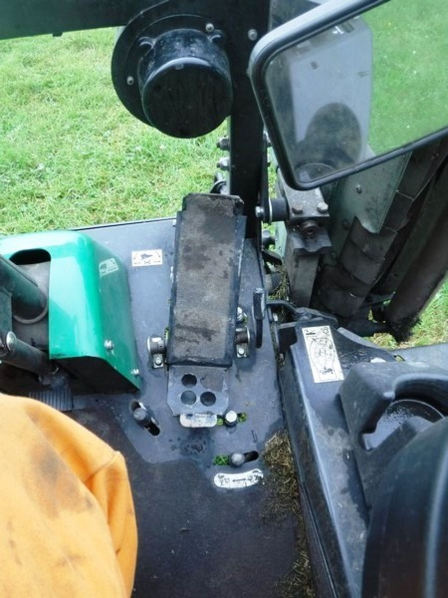 2013 REG RANSOMES PARKWAY 3 RIDE-ON MOWER REG SF13 HKG. S/N H000414. 2039HRS (NOT VERIFIED) - Image 7 of 16
