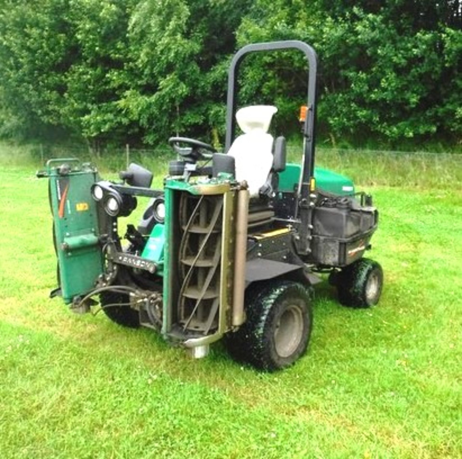 2013 REG RANSOMES PARKWAY 3 RIDE-ON MOWER REG SF13 HKG. S/N H000414. 2039HRS (NOT VERIFIED)