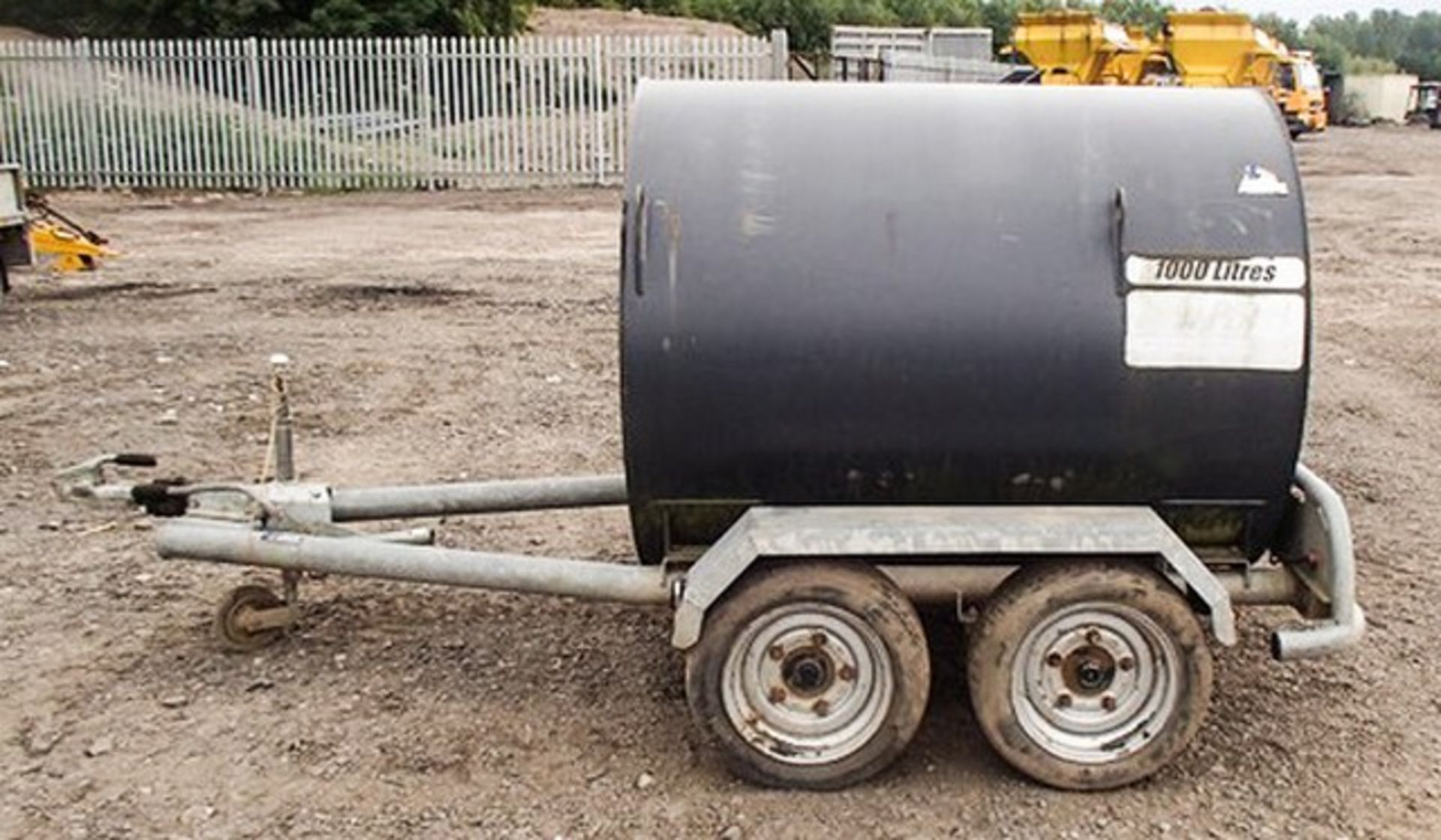 GREY 1000LTR FUEL BOWSER - Image 6 of 11