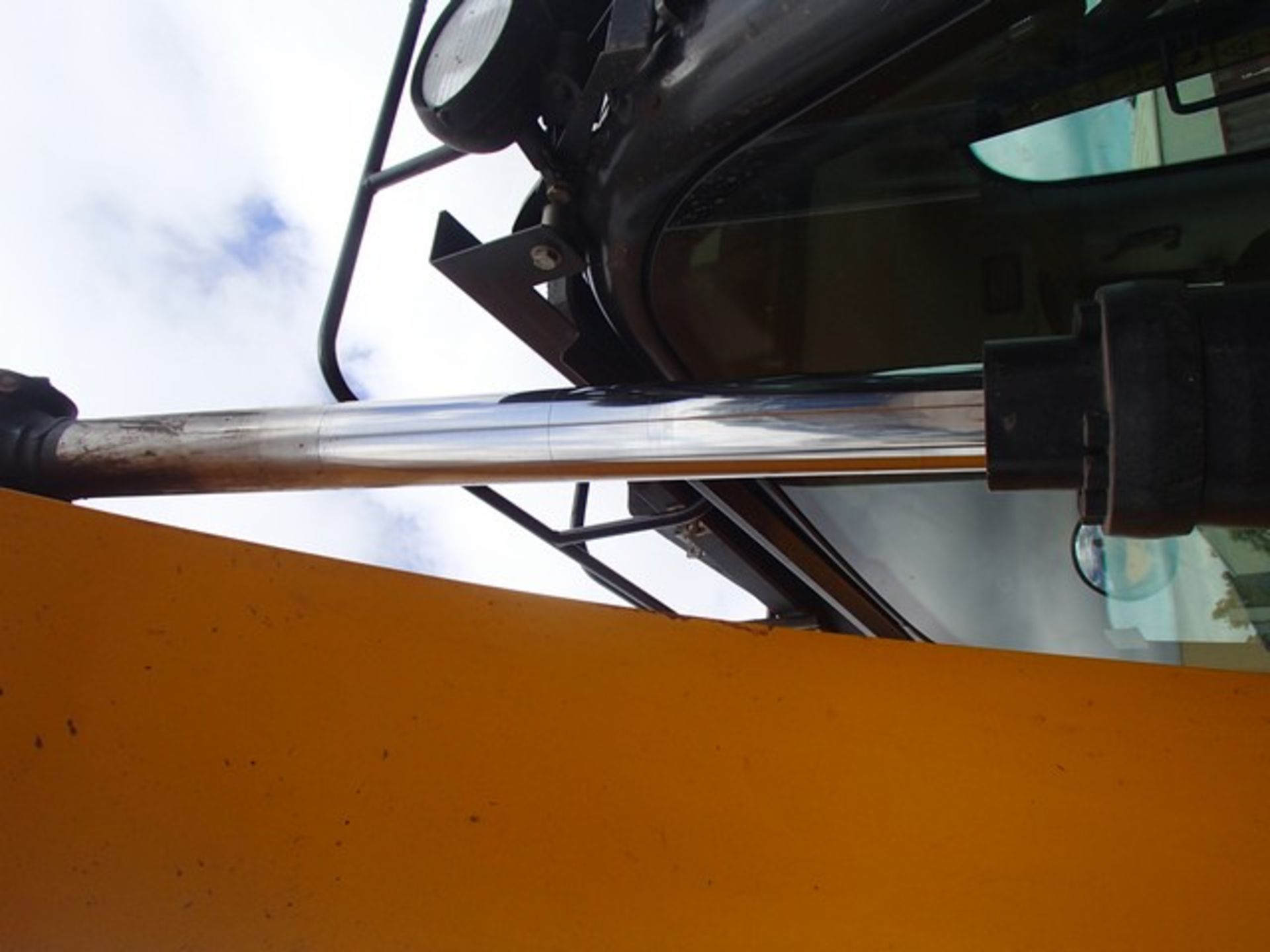 2014 JCB 145HD WIDESPREAD, S/N JCBJS14EV02307404, 1875HRS (NOT VERIFIED) C/W 2 SETS OF TRACKS STANDA - Image 22 of 35