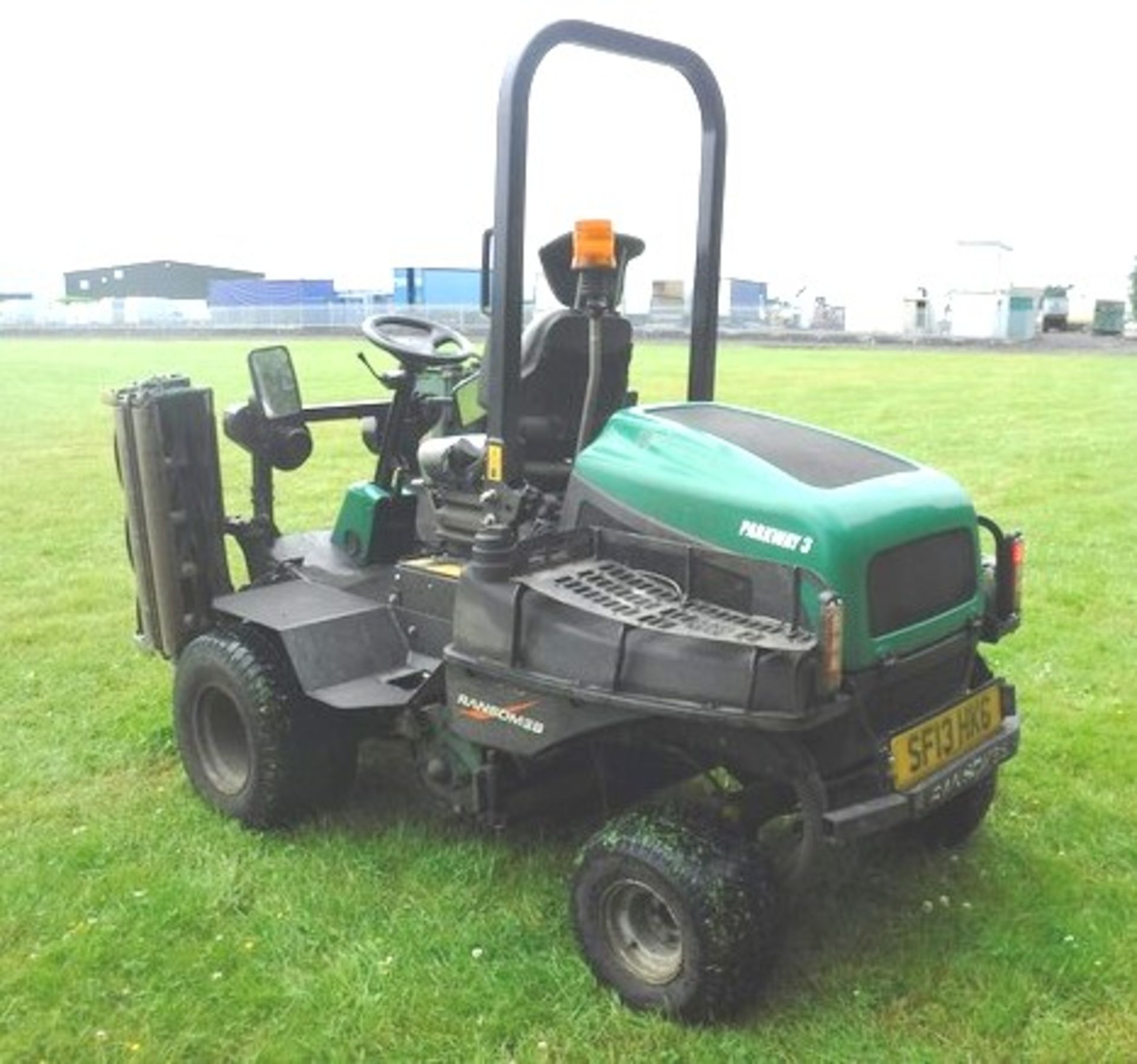 2013 REG RANSOMES PARKWAY 3 RIDE-ON MOWER REG SF13 HKG. S/N H000414. 2039HRS (NOT VERIFIED) - Image 14 of 16