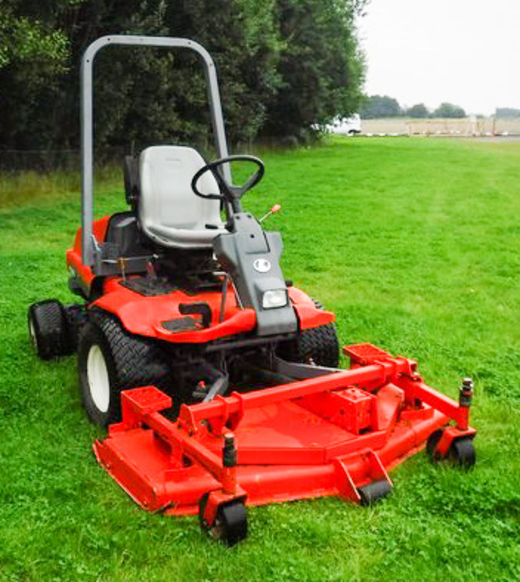 2002 KUBOTA F3060 RIDE ON MOWER, S/N 62276, POWER 22.1KW, 2615HRS (NOT VERIFIED) - Image 3 of 15