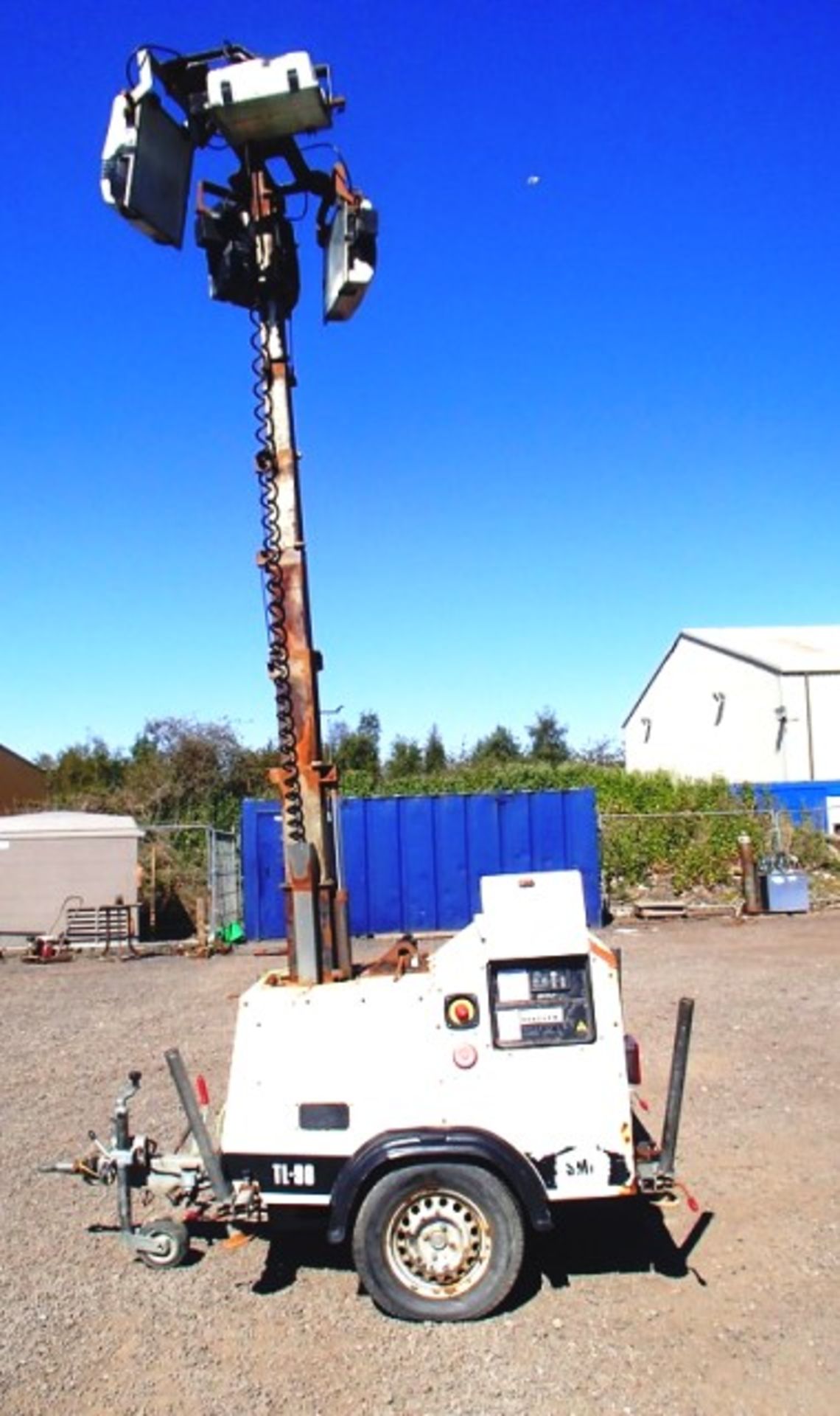 2010 SMC TL-90. SN T90108669 TOWABLE TOWER LIGHTS. ENGINE POWER 7.7KW@1500RPM. 2571 HRS - Image 3 of 5