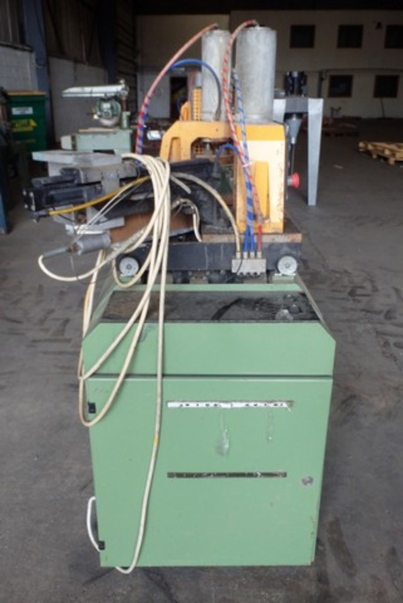 DUAL MITRE SAW WITH WELDER - Image 3 of 9