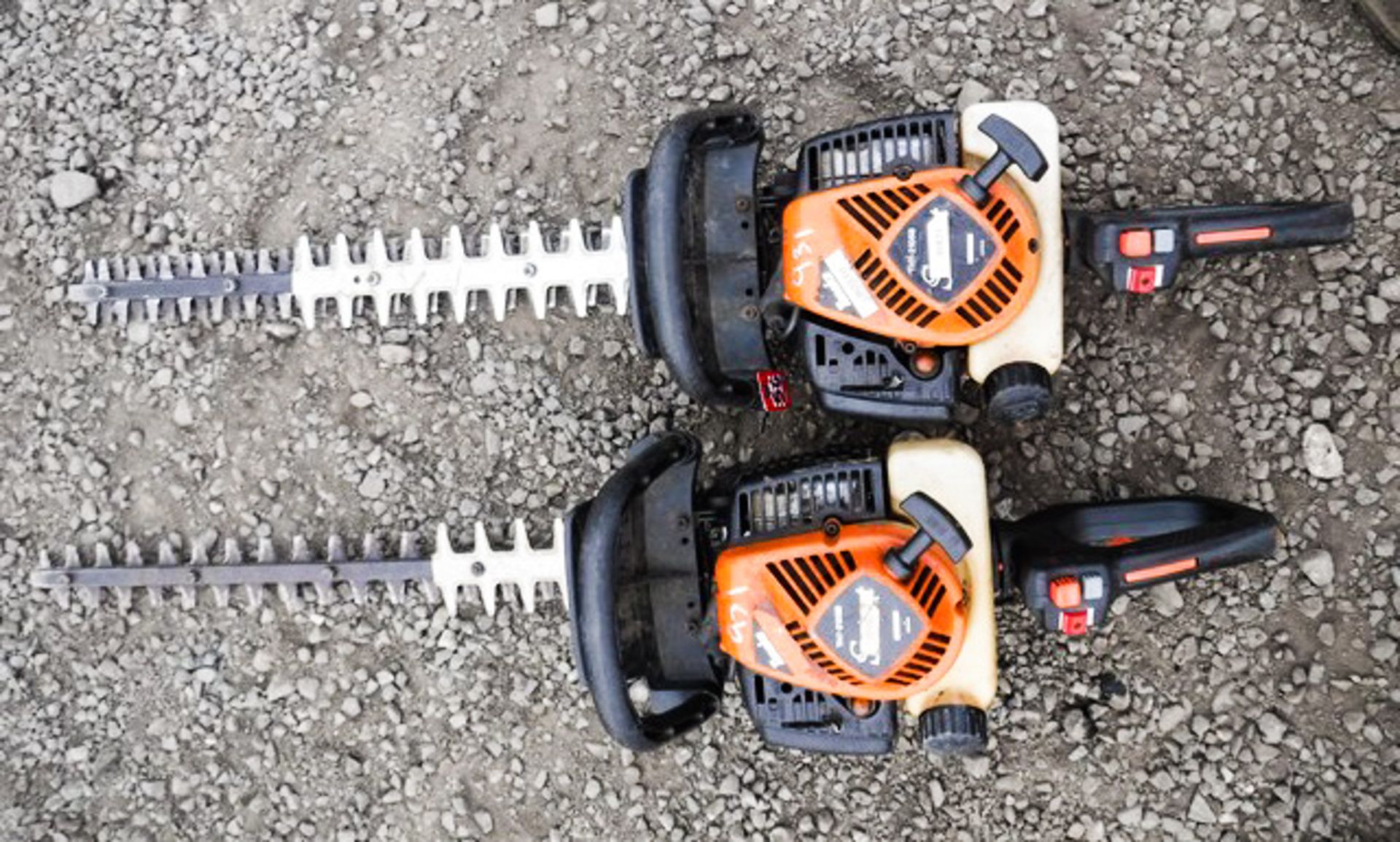 2 X TANAKA HEDGE CUTTERS THT-210SB, F/N 14021 & 14039