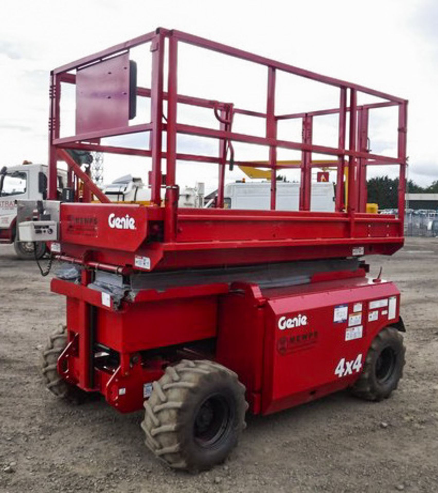 2001 GENIE MODEL 3268, 1944HRS (NOT VERIFIED) HAS BEEN REFURBISHED - Image 10 of 17