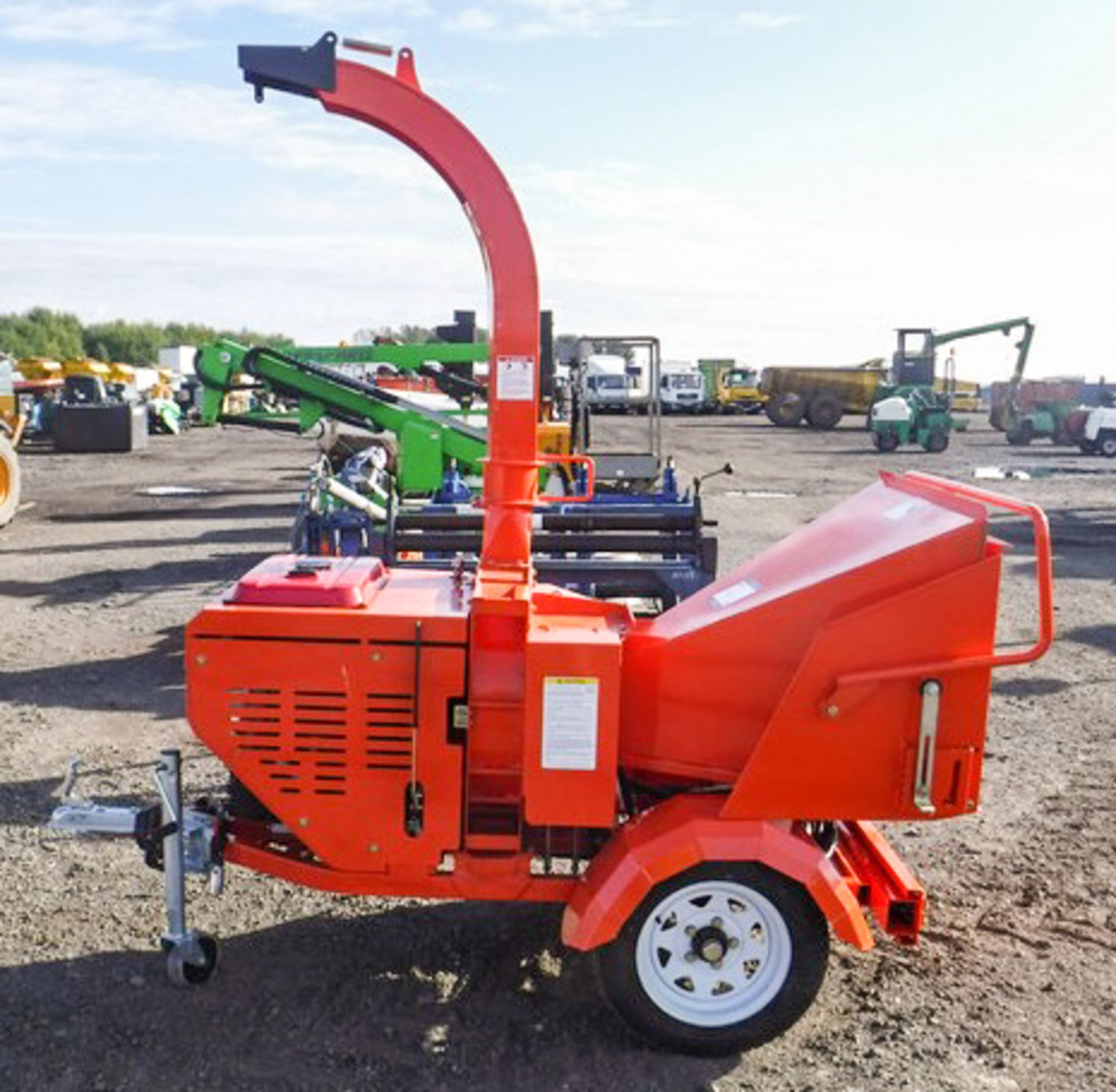 FHM 25HP CHIPPER WITH HONDA GX ENGINE, WILL CHIP BRANCHES UP TO 6' - Bild 2 aus 6