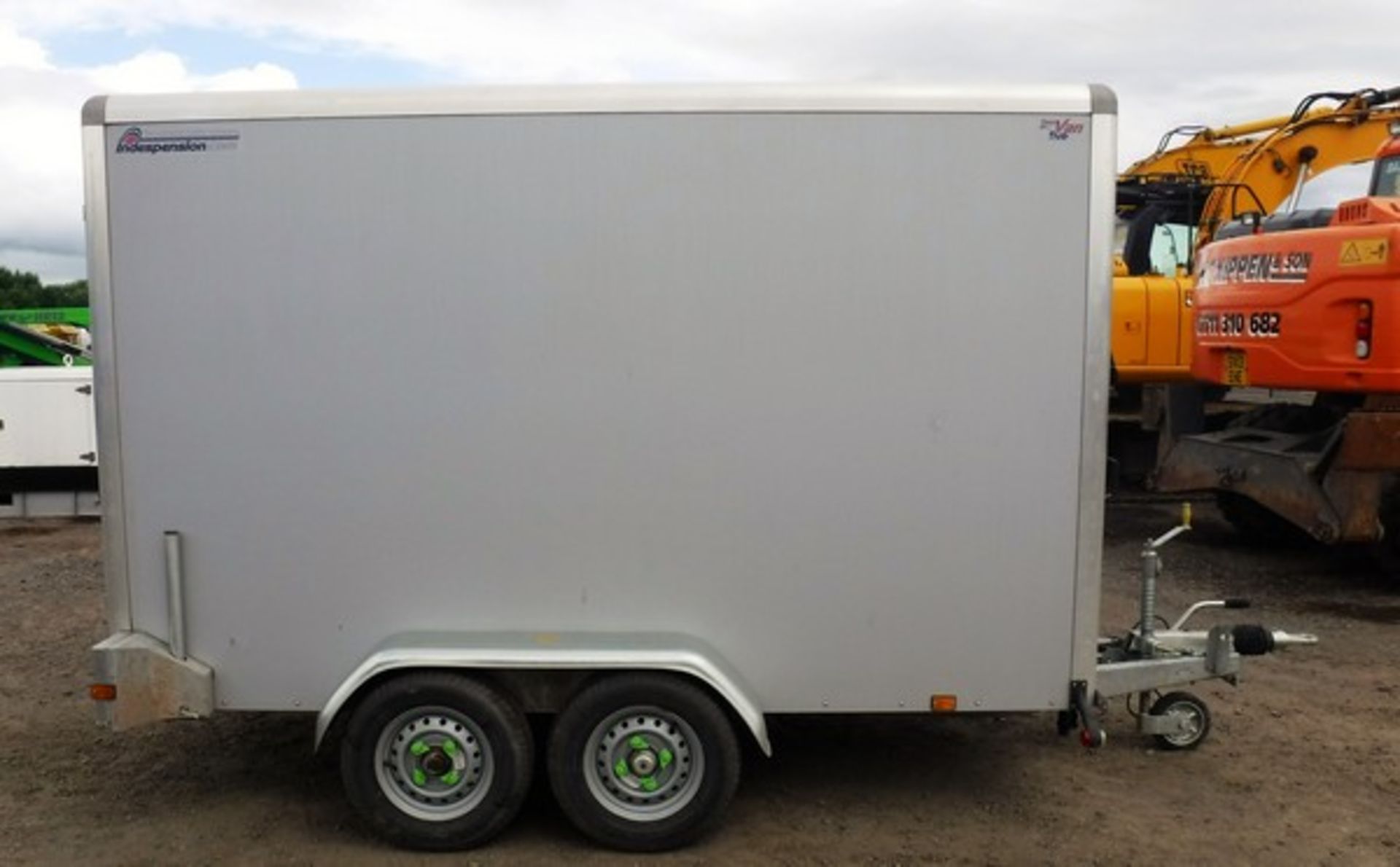INDESPENSION BOX TRAILER WITH 2 OPENING BACK DOORS & 1 SIDE DOOR, 10FT X 5FT (APPROX) S/N213526 ASSE - Image 4 of 6