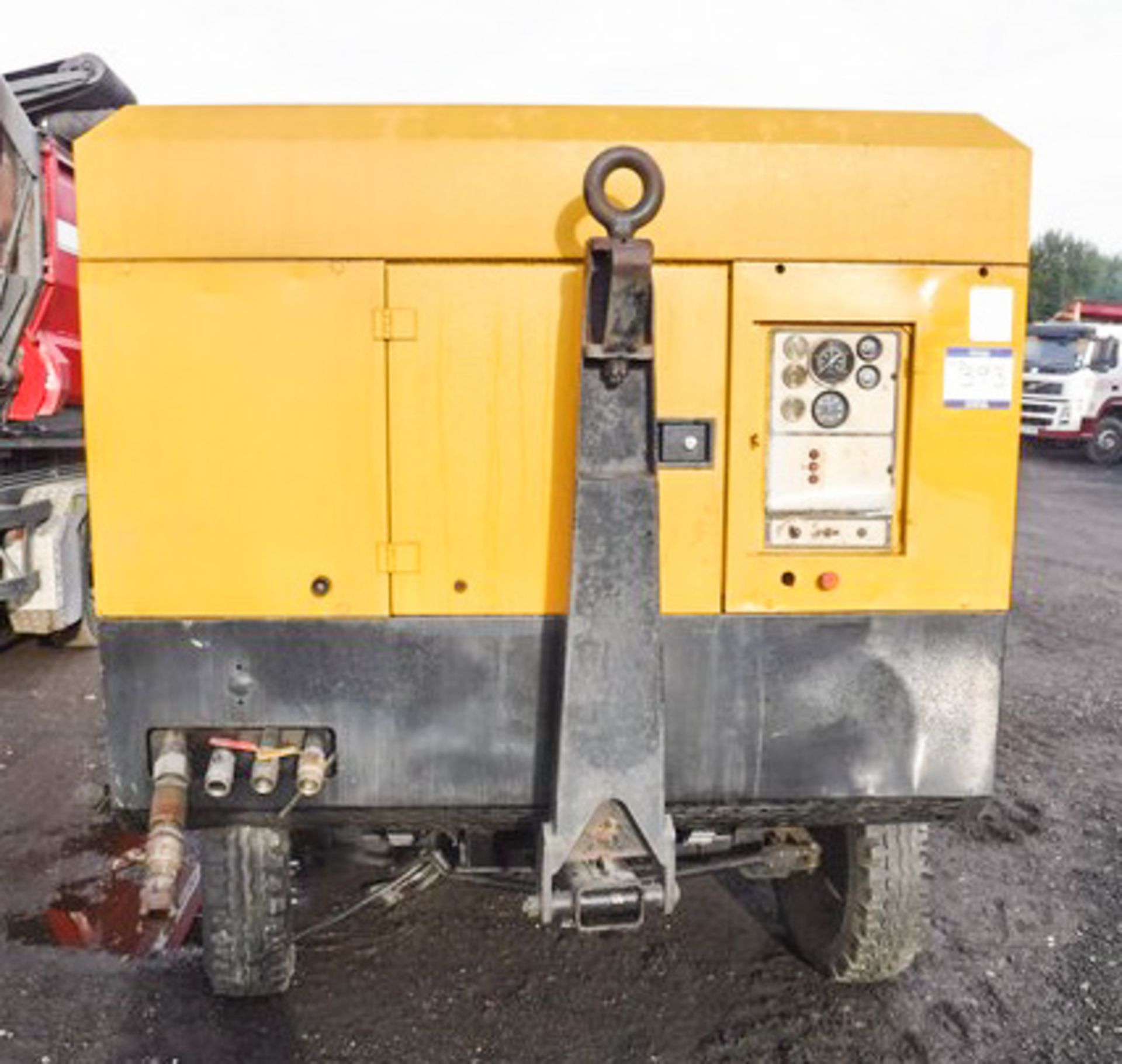 2000 INGERSOLL RAND TOWABLE COMPRESSOR MODEL 12/235 WEC. CODE 094. MAX PRESSURE 138 BAR. FITTED WITH - Image 4 of 12