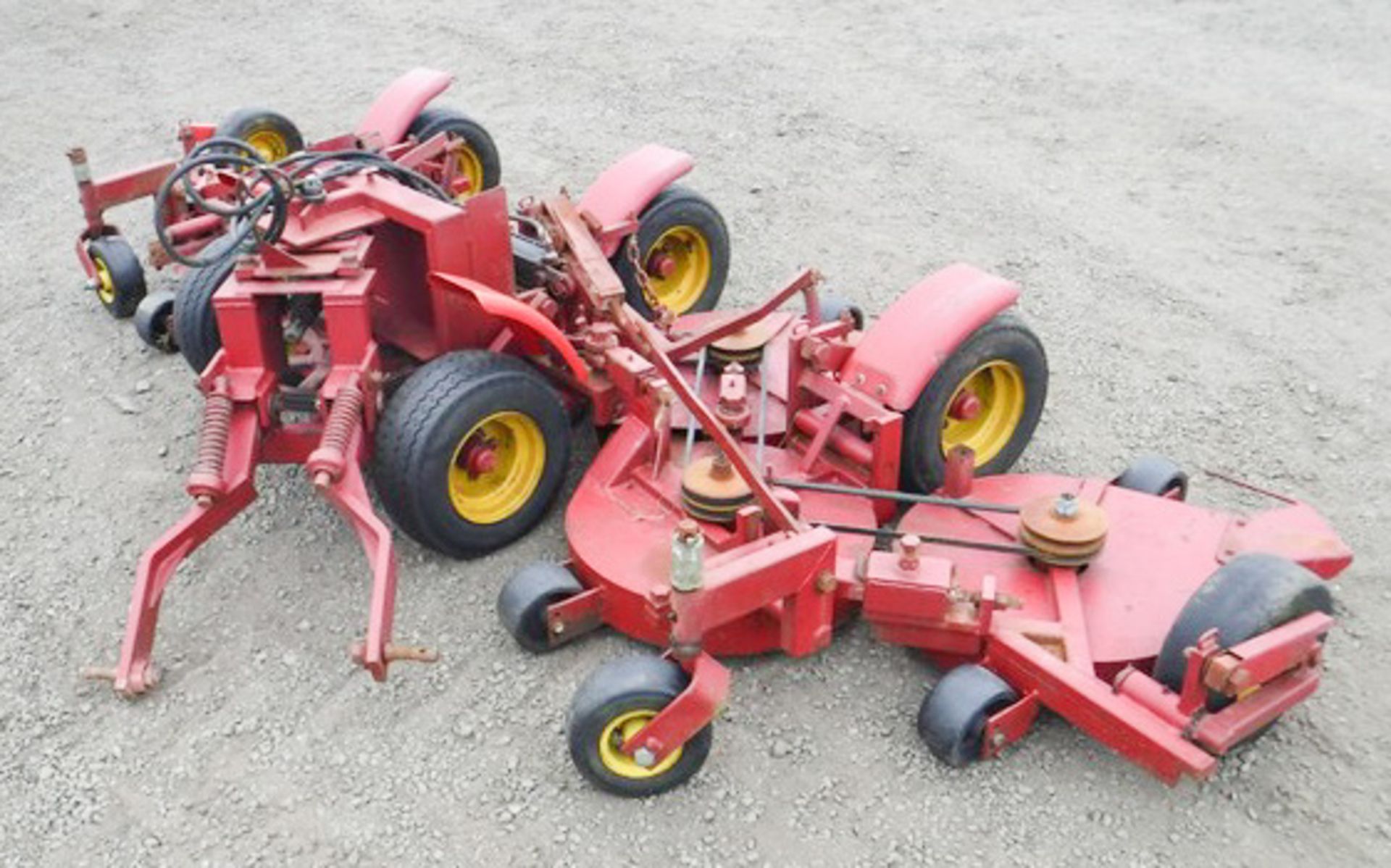 LASTEC ARTICULATOR, 7 DECKED PTO DRIVEN GRASS CUTTER WITH HYDRAULIC LIFT - Image 3 of 9