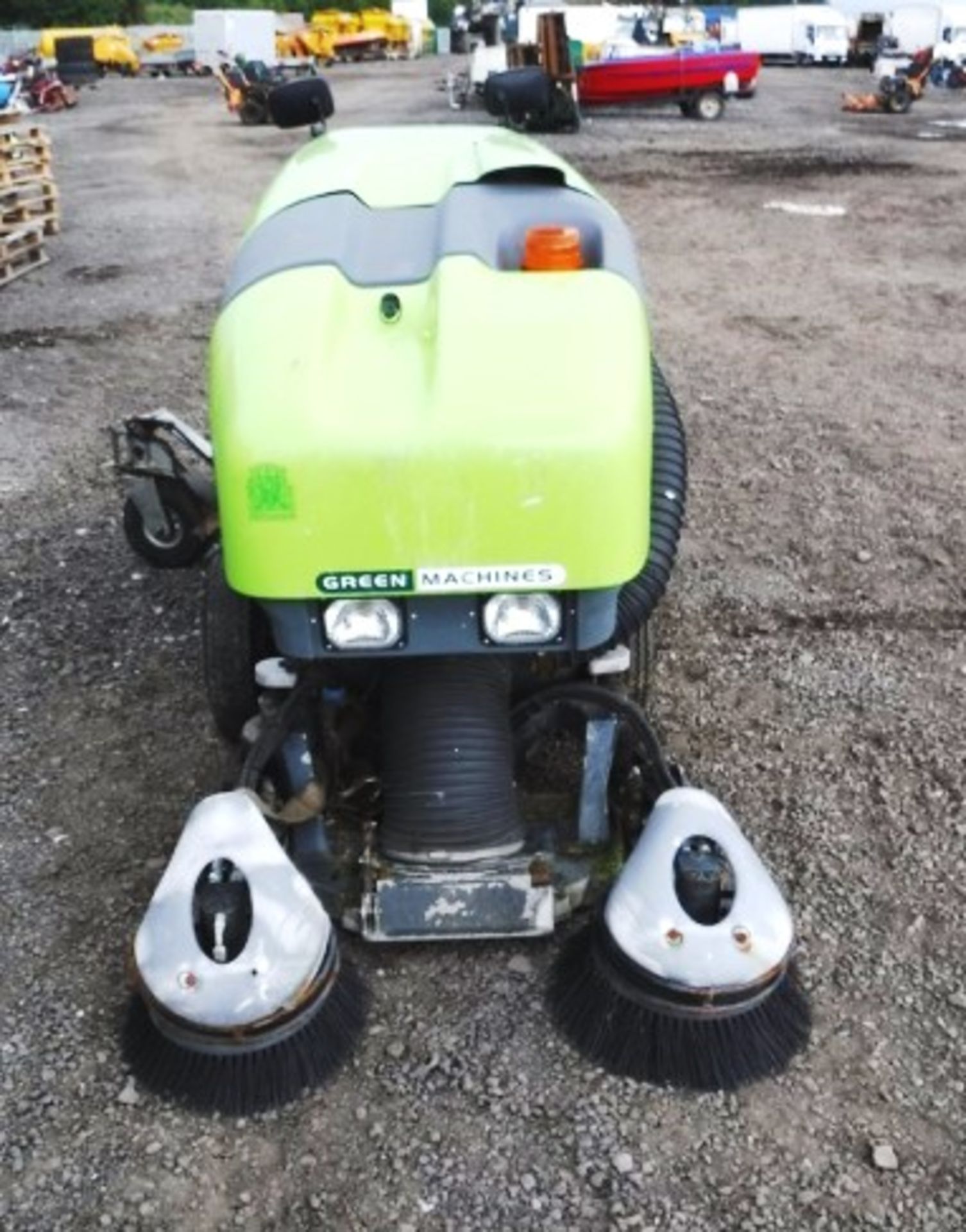 2012 GREEN MACHINES WALK BEHIND STREET SWEEPER, MODEL - 414RS, 1090HRS (NOT VERIFIED) - Image 2 of 9