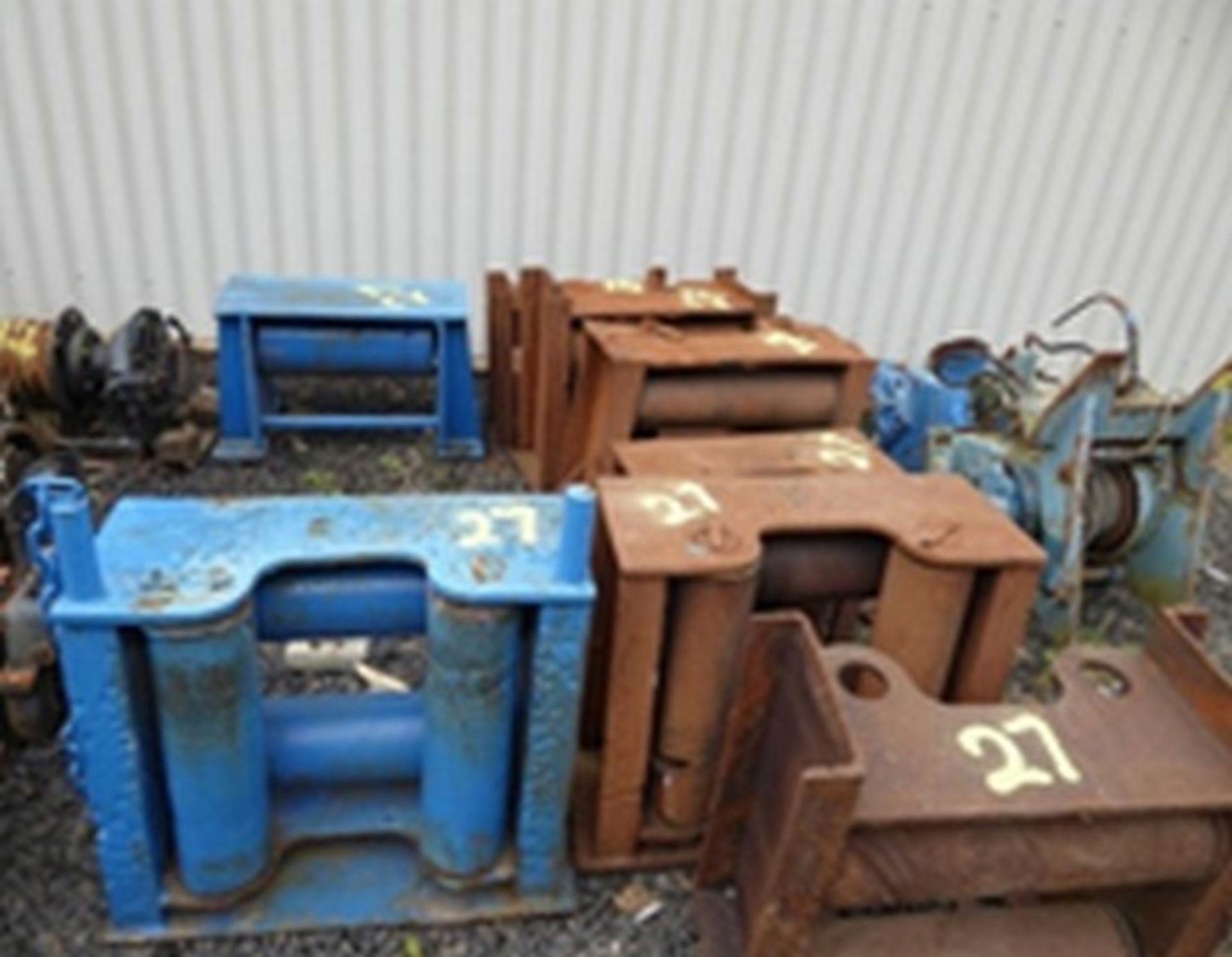 8 X DOUBLE ROLLER FAIRLEADS & 1 SINGLE ROLLER, ROLLERS NEED ATTENTION ** VIEWED & SOLD FROM BRIGGS M