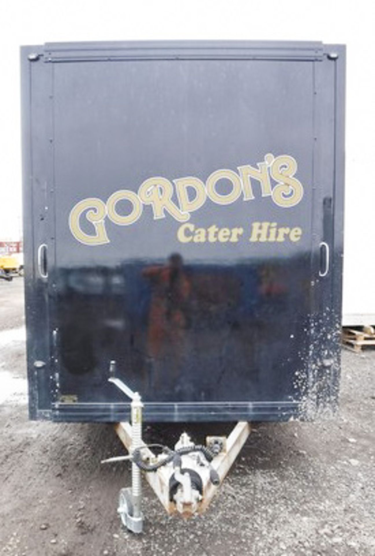 CATERING TRAILER 13FT2" LONG, 6FT WIDE, APPROX 7FT HIGH, 3500 GROSS, KEY IN OFFICE - Image 6 of 9