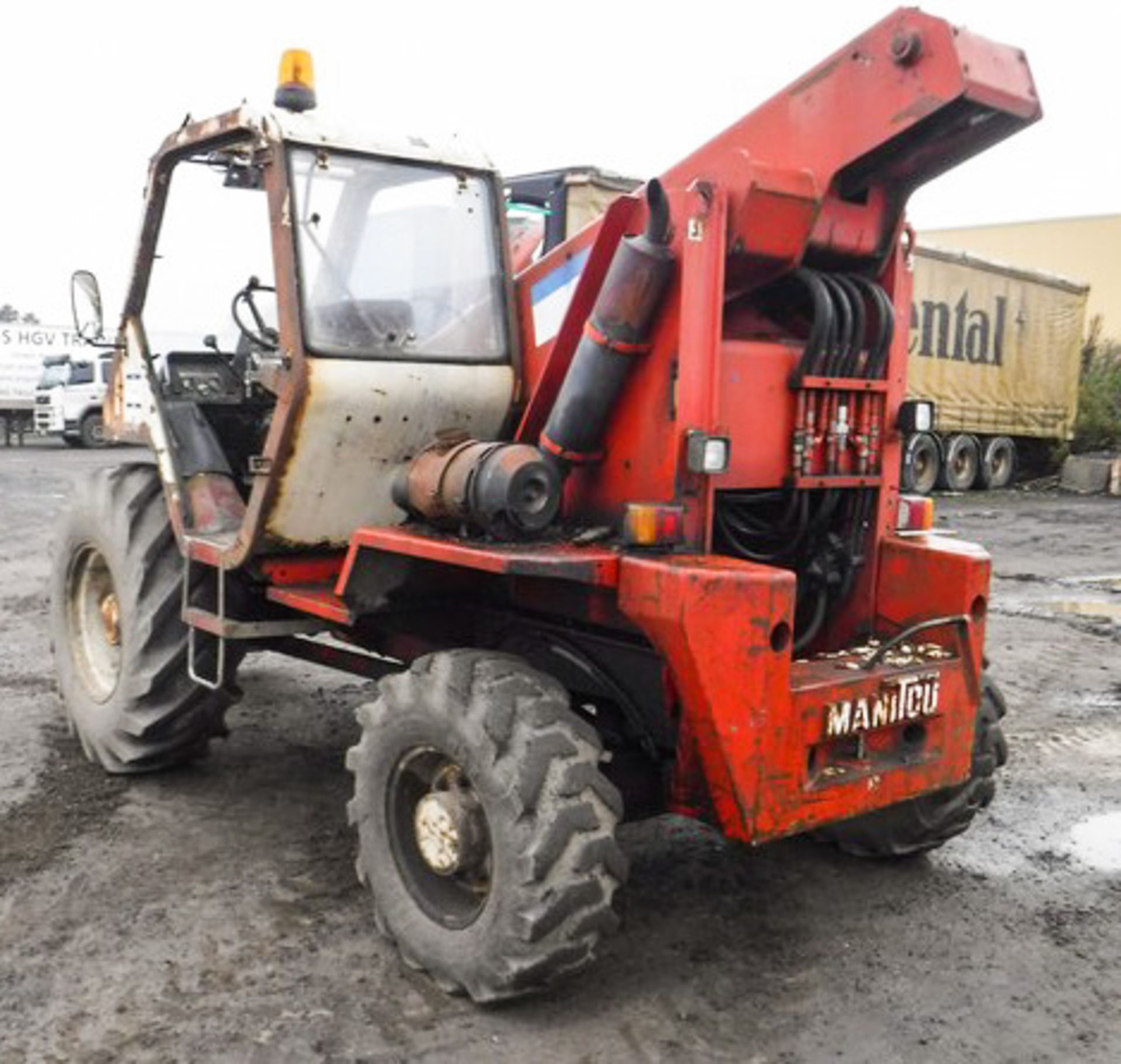 1989 MANITOU TURBO, MODEL - MT425CPT, SERIES 2, CHASSIS 185836, 5693HRS (NOT VERIFIED) ** 10% BUYERS - Image 13 of 15