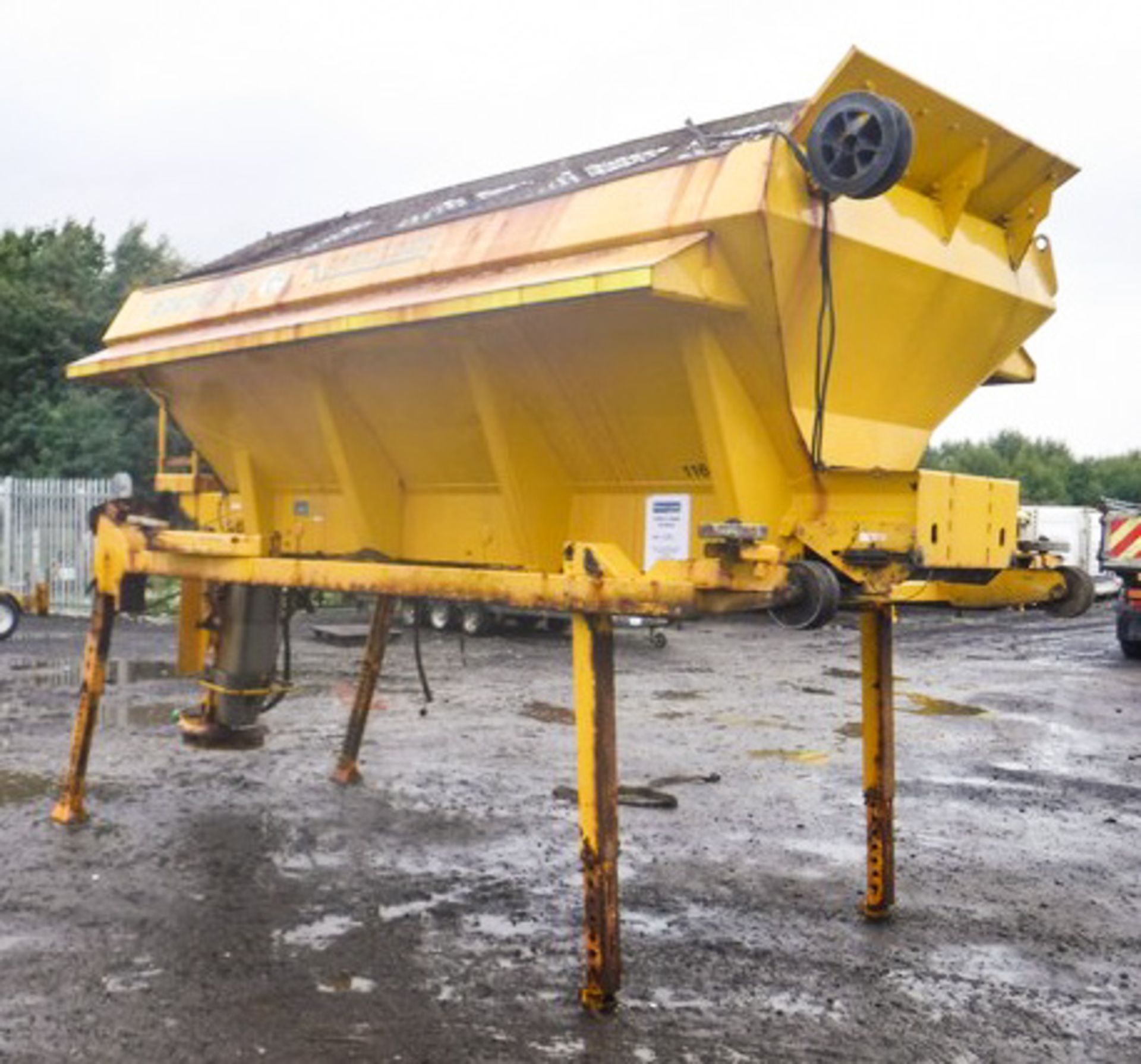 ECON DEMOUNTABLE SALT SPREADER, UNLADEN WEIGHT 1855KGS, MODEL WZCONJ46, S/N 37802, ASSET NO 11632