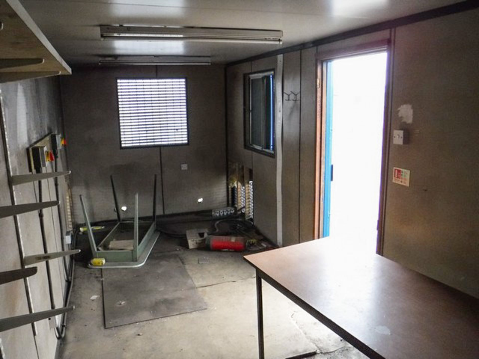 20FT STEEL SECURITY CABIN - Image 6 of 8