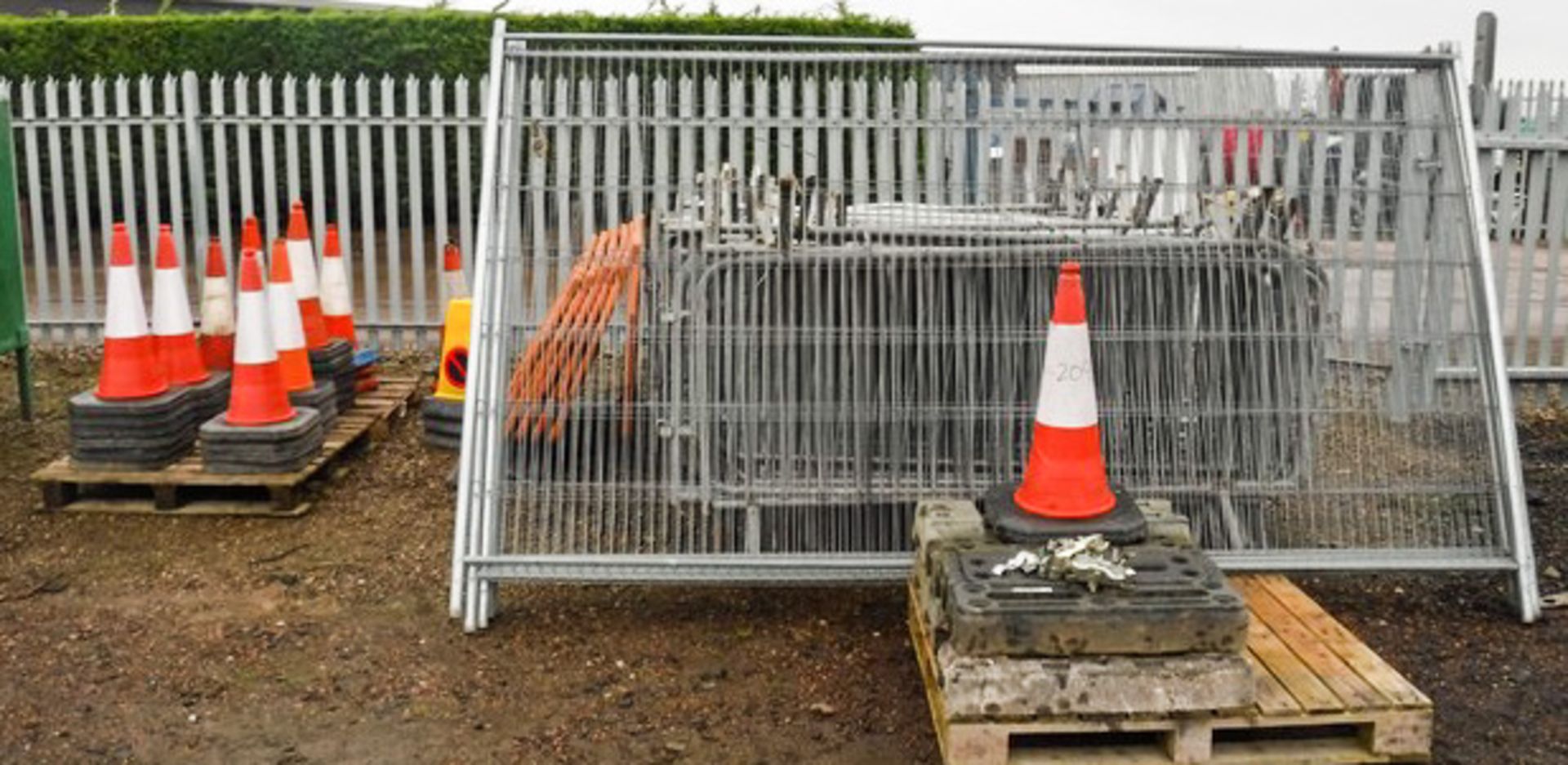 50 X GALVANISED HAND RAIL BARRIERS, 20 X HEAVY DUTY ROAD CONES, 6 X PLASTIC BARRIERS, 6 X HERES FENC